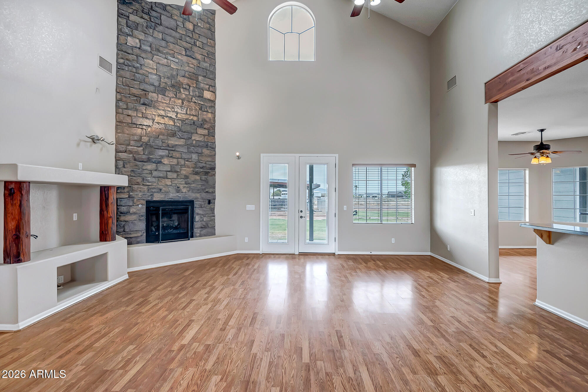 Horse Property deluxe on 2.33 acres - Residential