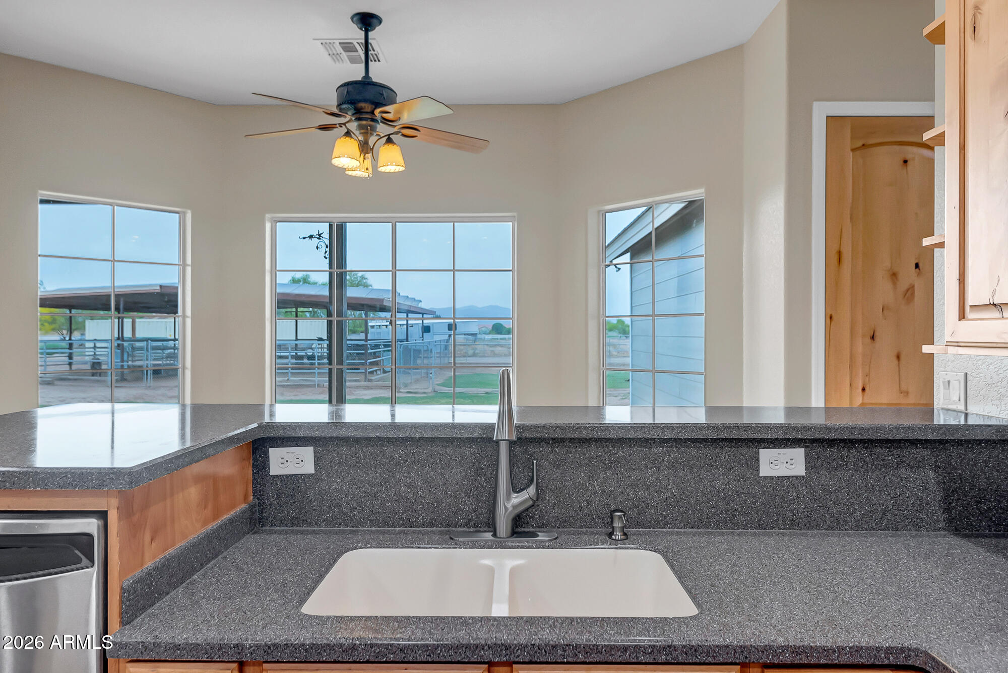 Horse Property deluxe on 2.33 acres - Residential