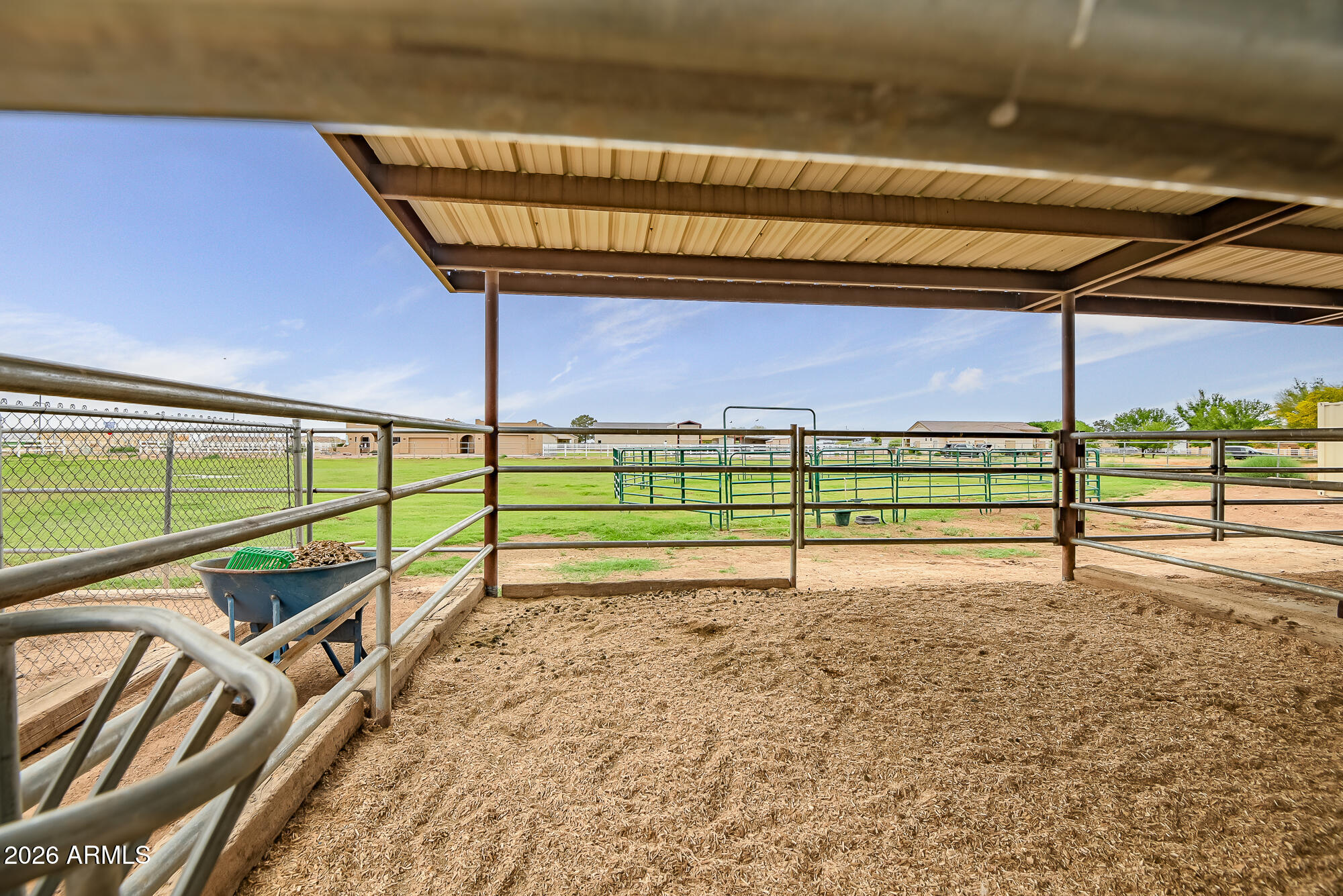 Horse Property deluxe on 2.33 acres - Residential