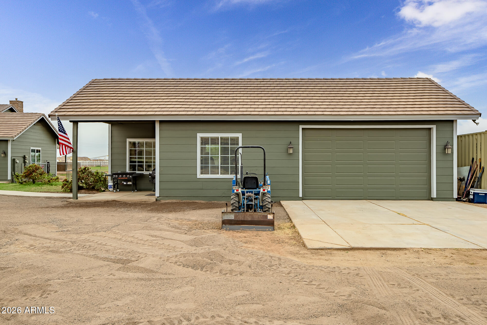 Horse Property deluxe on 2.33 acres - Residential