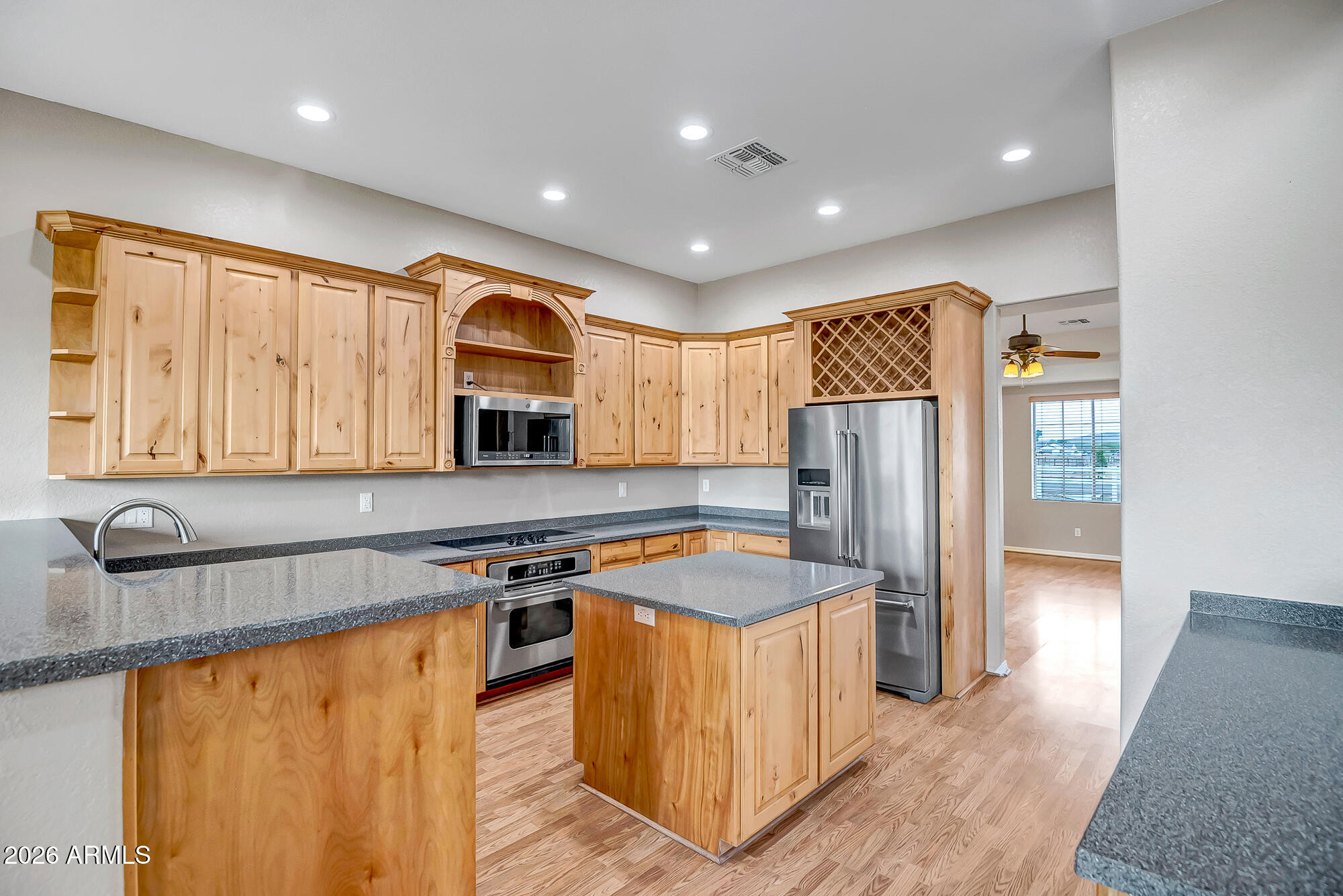 Horse Property deluxe on 2.33 acres - Residential