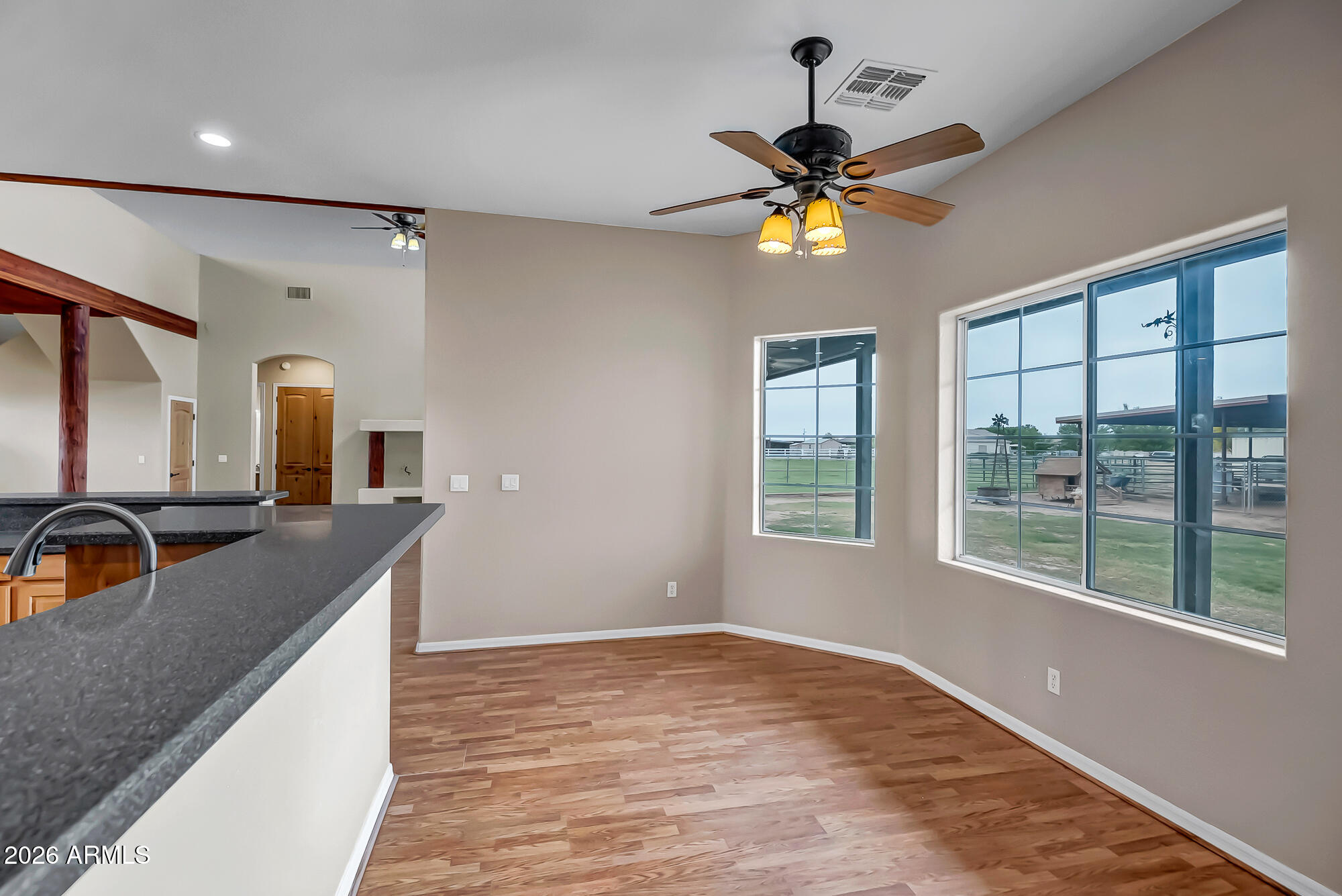 Horse Property deluxe on 2.33 acres - Residential