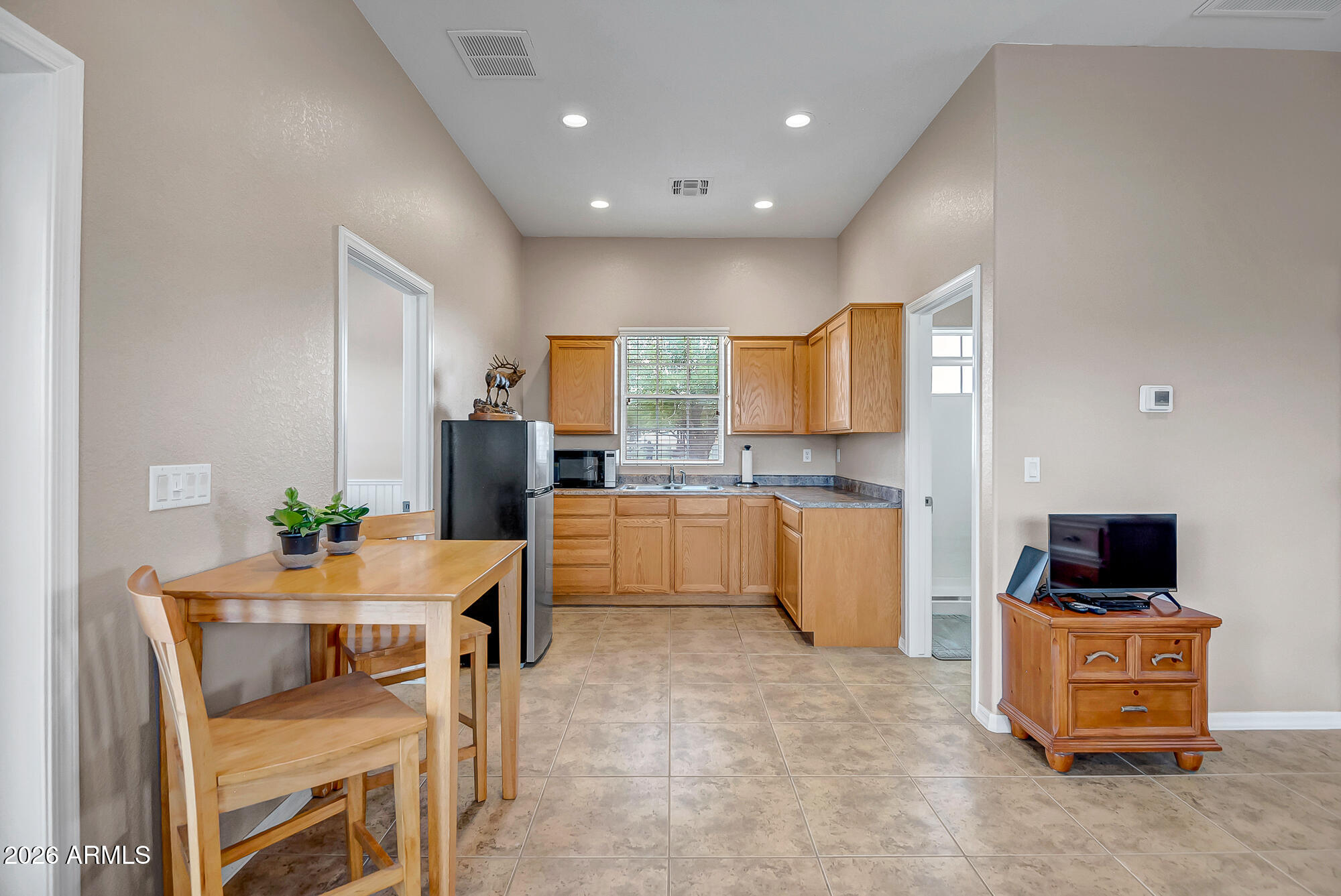 Horse Property deluxe on 2.33 acres - Residential