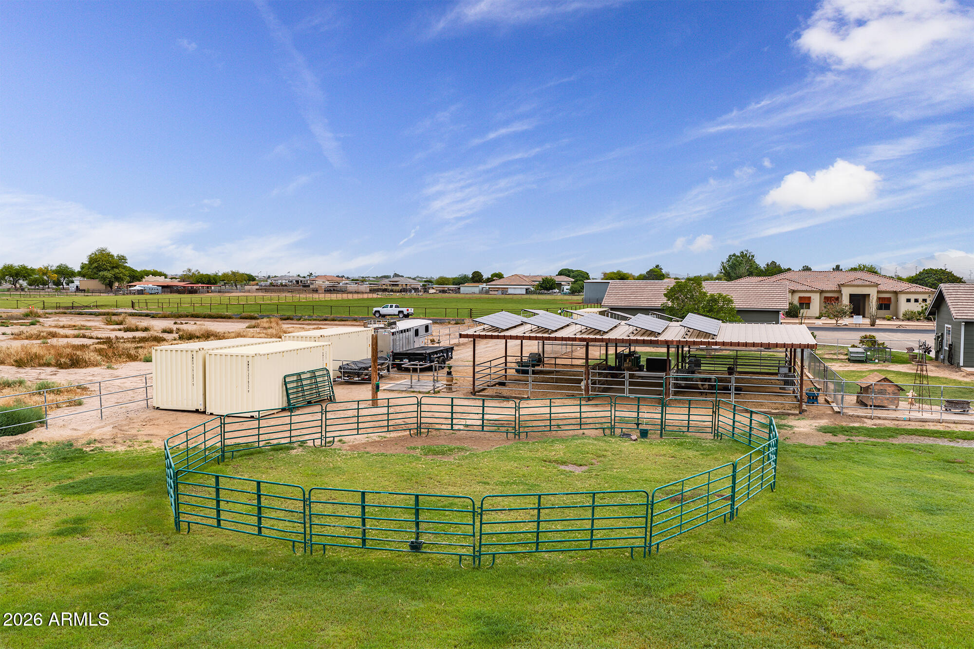 Horse Property deluxe on 2.33 acres - Residential