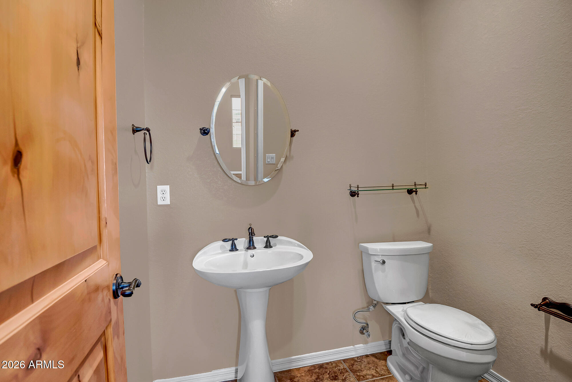 Horse Property deluxe on 2.33 acres - Residential