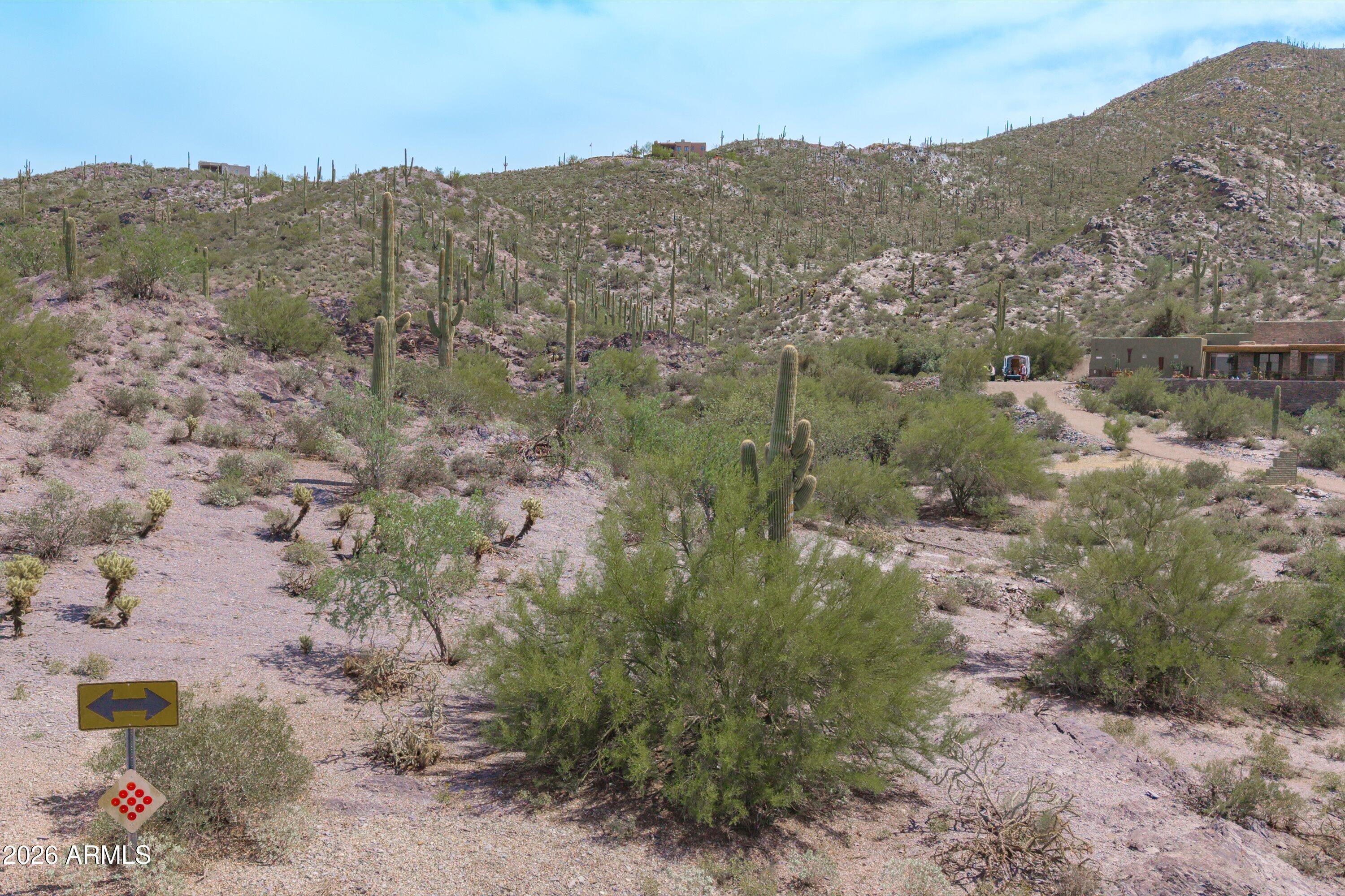 37395 N Sunset Trail -