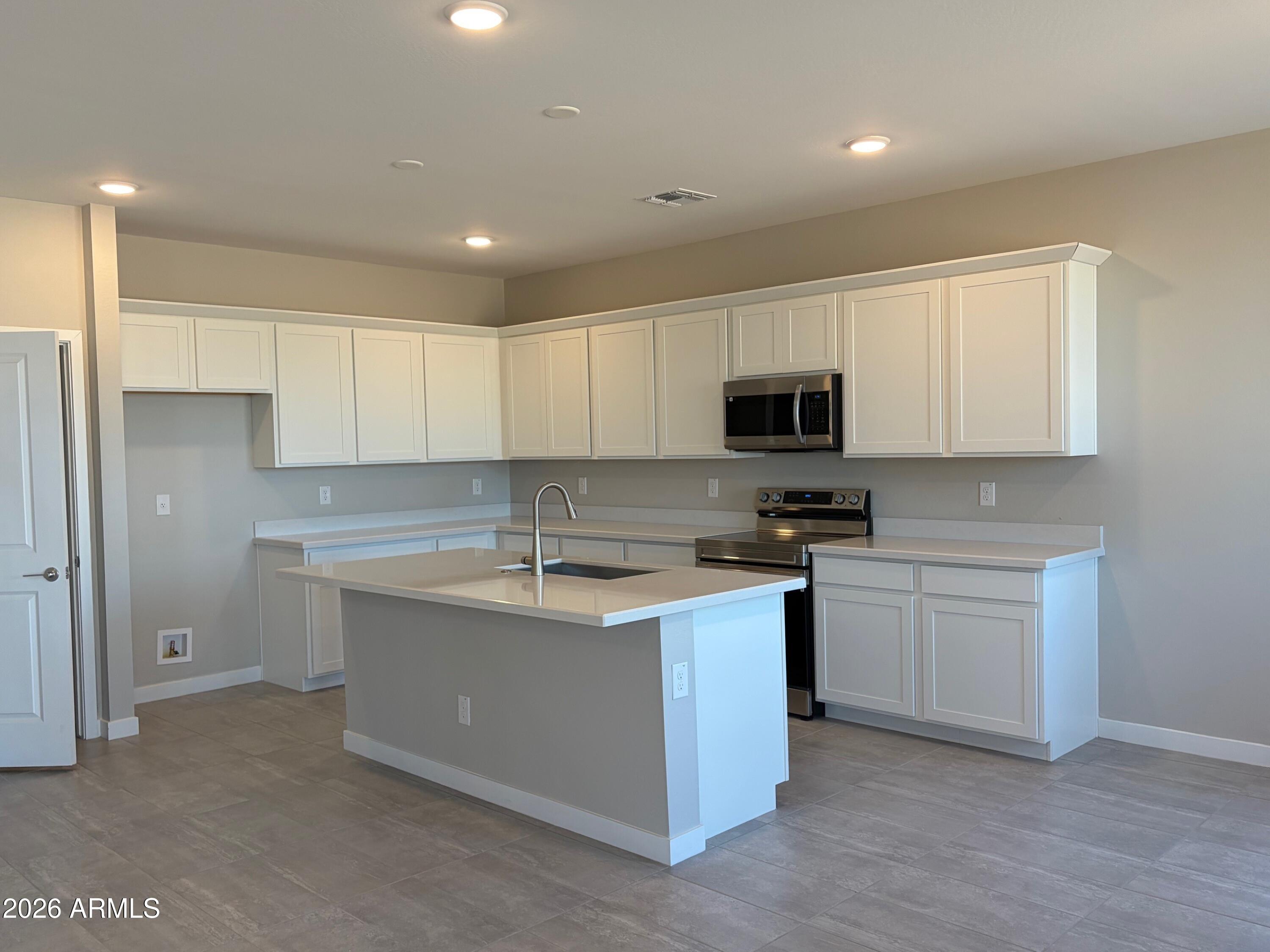 7300 E HACKAMORE Lane S