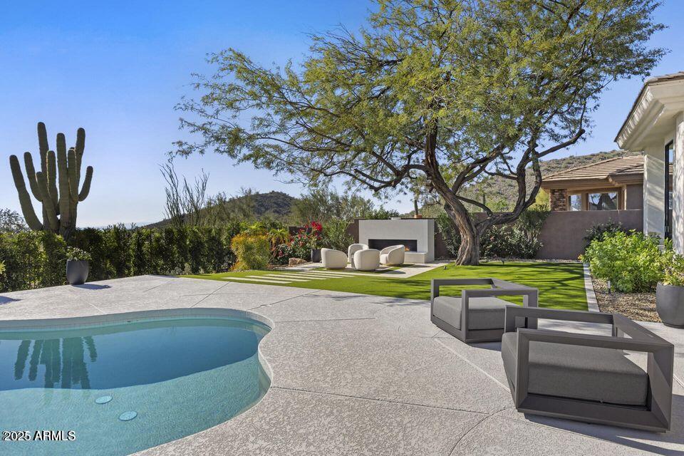 SCOTTSDALE MOUNTAIN - Residential