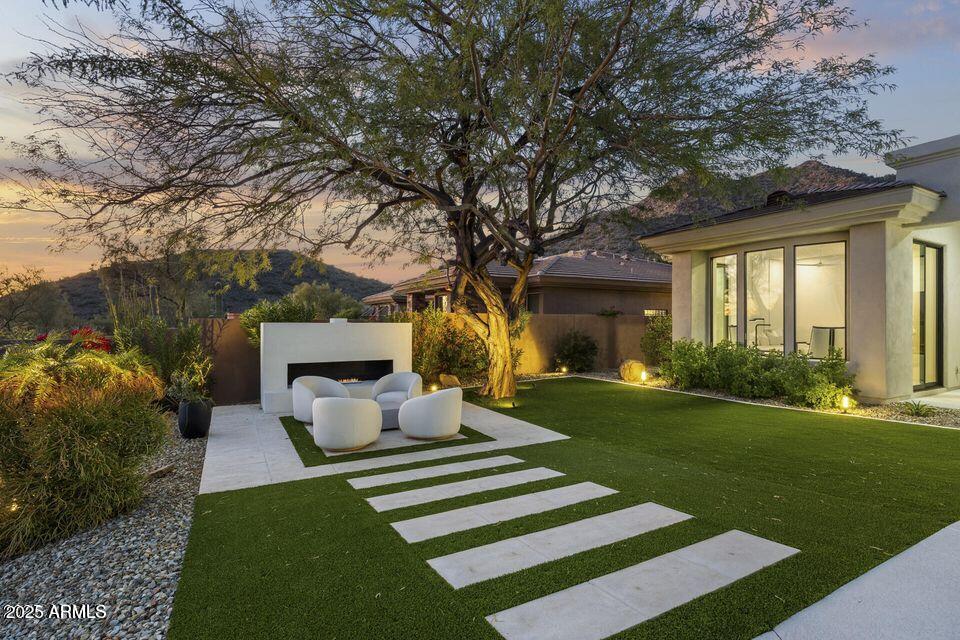 SCOTTSDALE MOUNTAIN - Residential