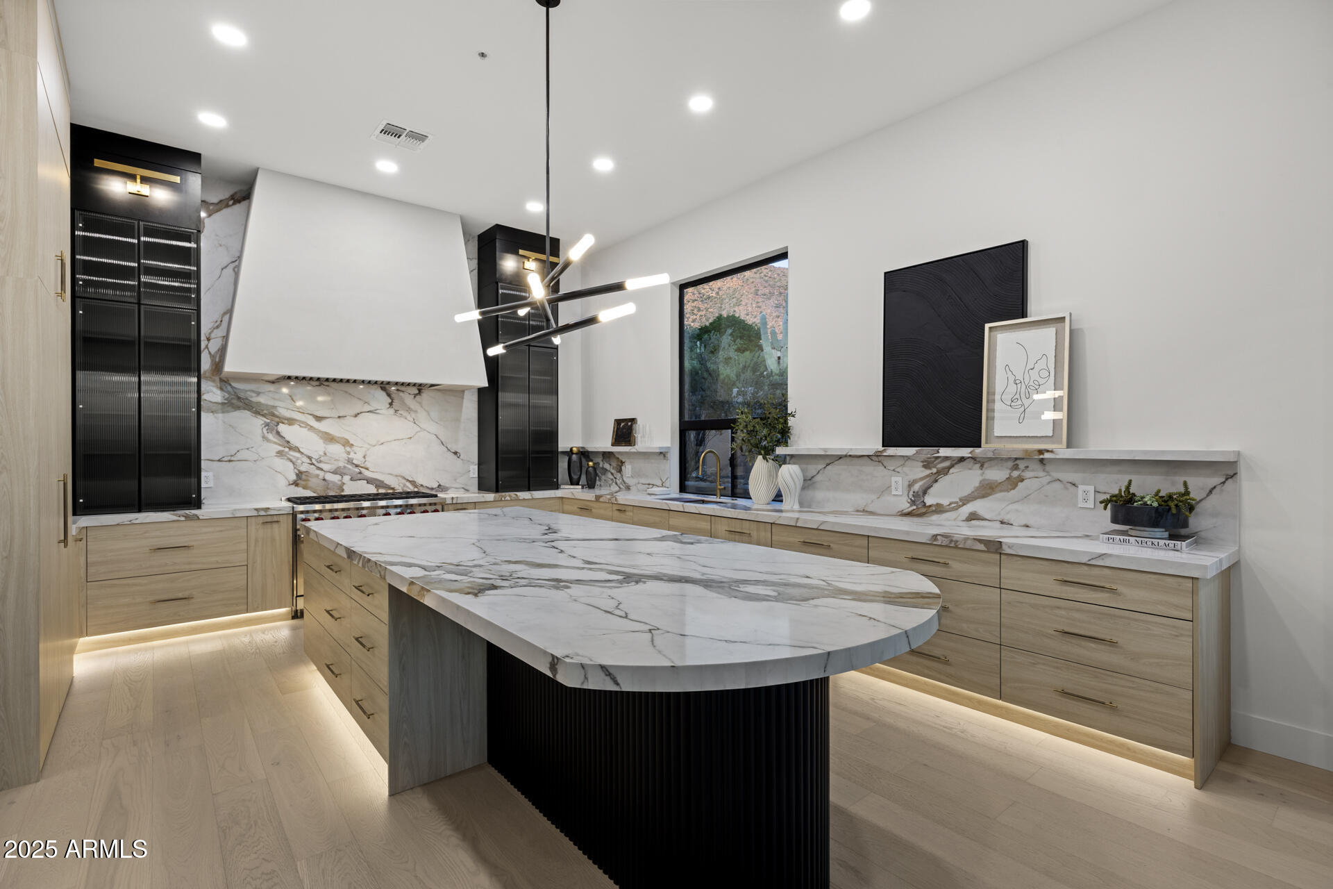 SCOTTSDALE MOUNTAIN - Residential