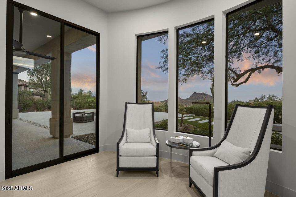 SCOTTSDALE MOUNTAIN - Residential