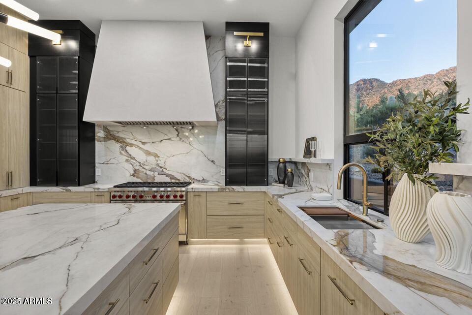 SCOTTSDALE MOUNTAIN - Residential