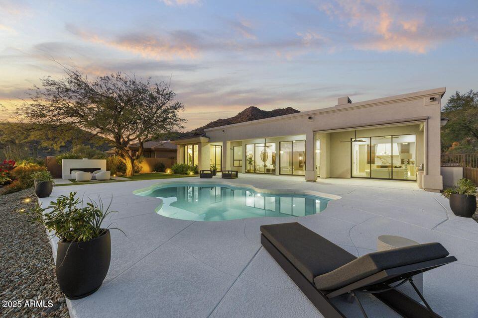 SCOTTSDALE MOUNTAIN - Residential