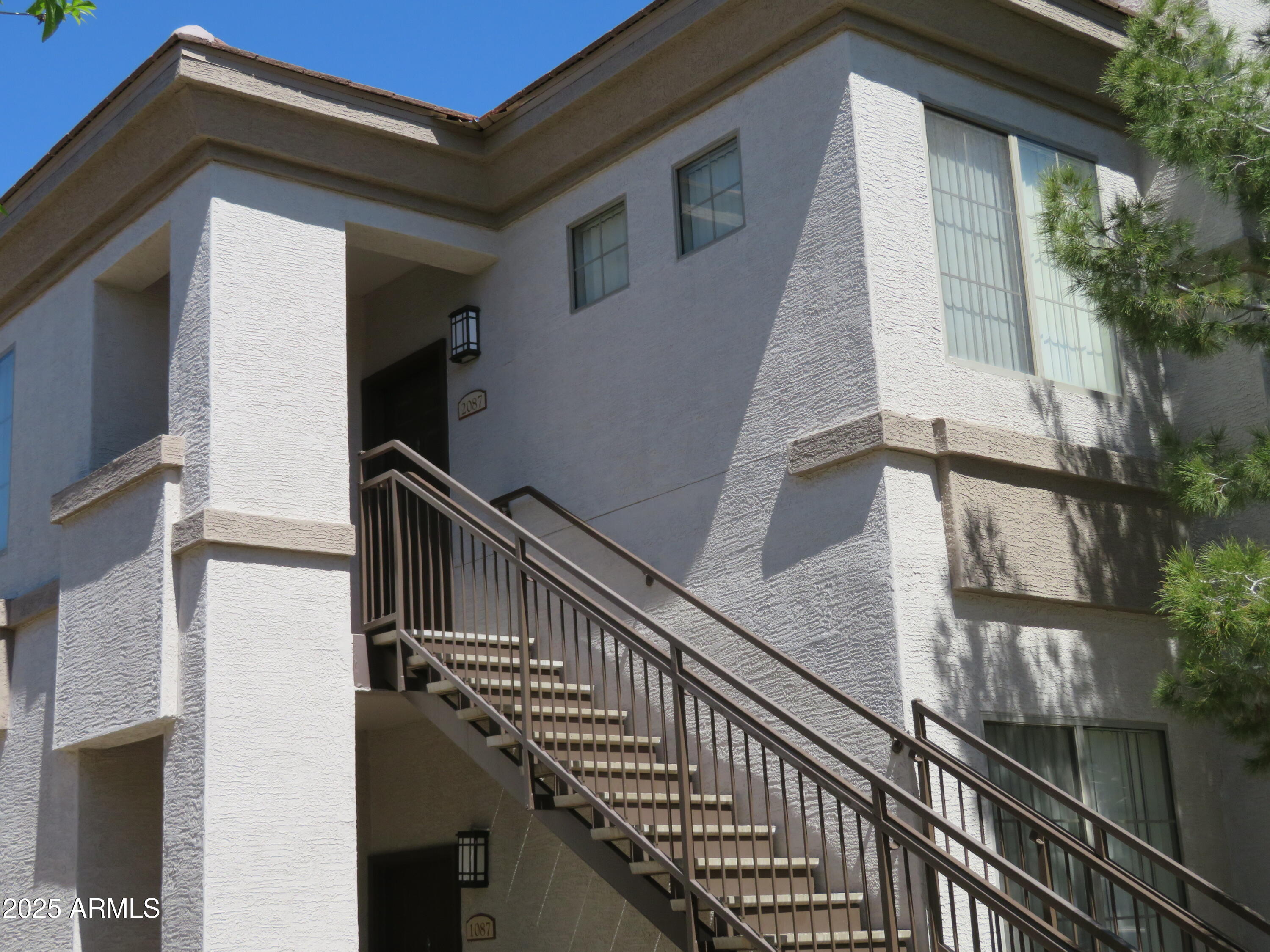 1941 S PIERPONT Drive 2087