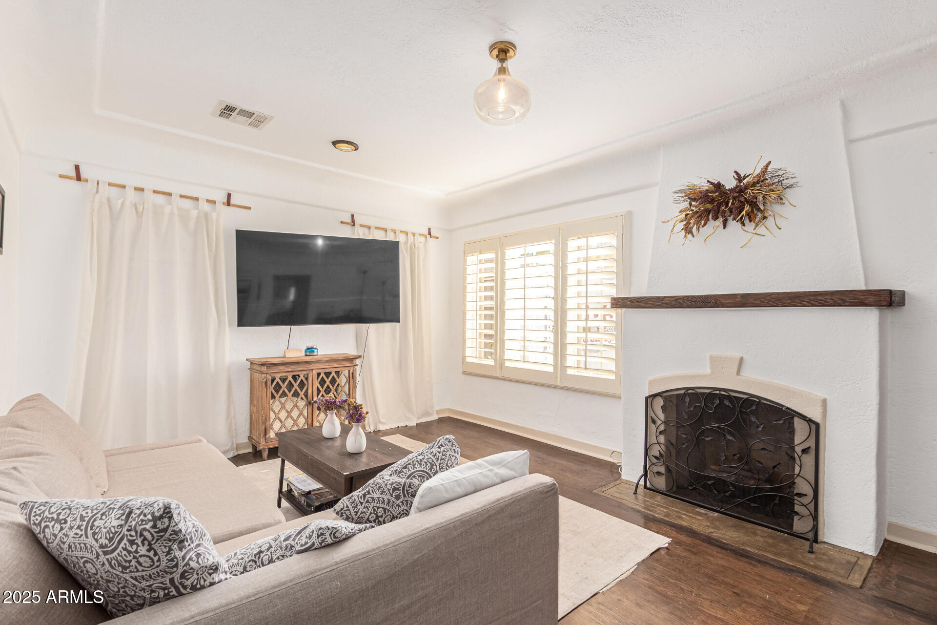 1814 E WILLETTA Street