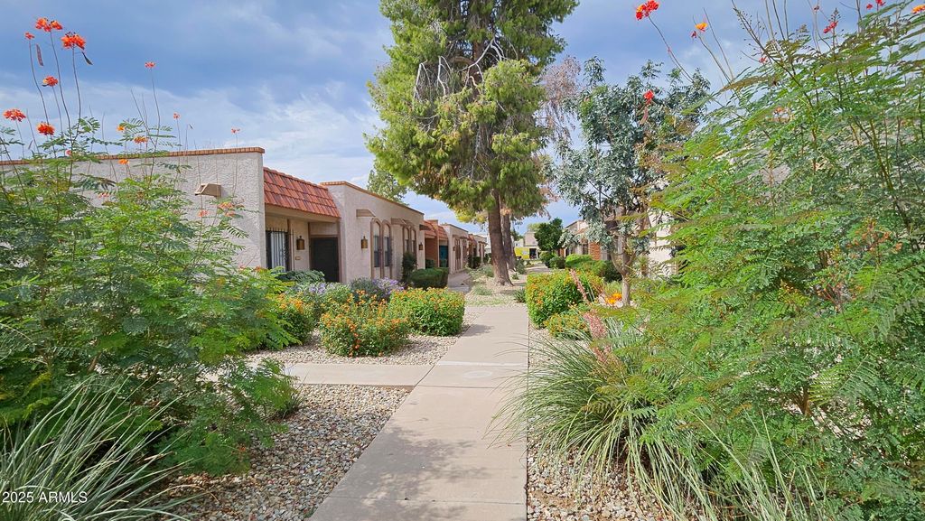 Photo of 948 N Cherry Street, Mesa, AZ 85201 (MLS # 6932080)