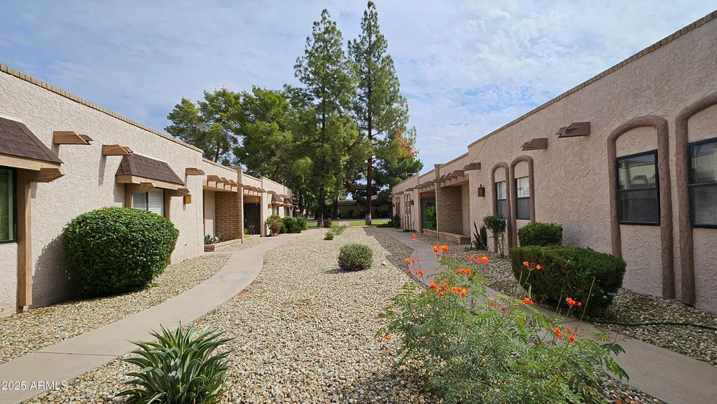 Photo of 948 N Cherry Street, Mesa, AZ 85201 (MLS # 6932080)
