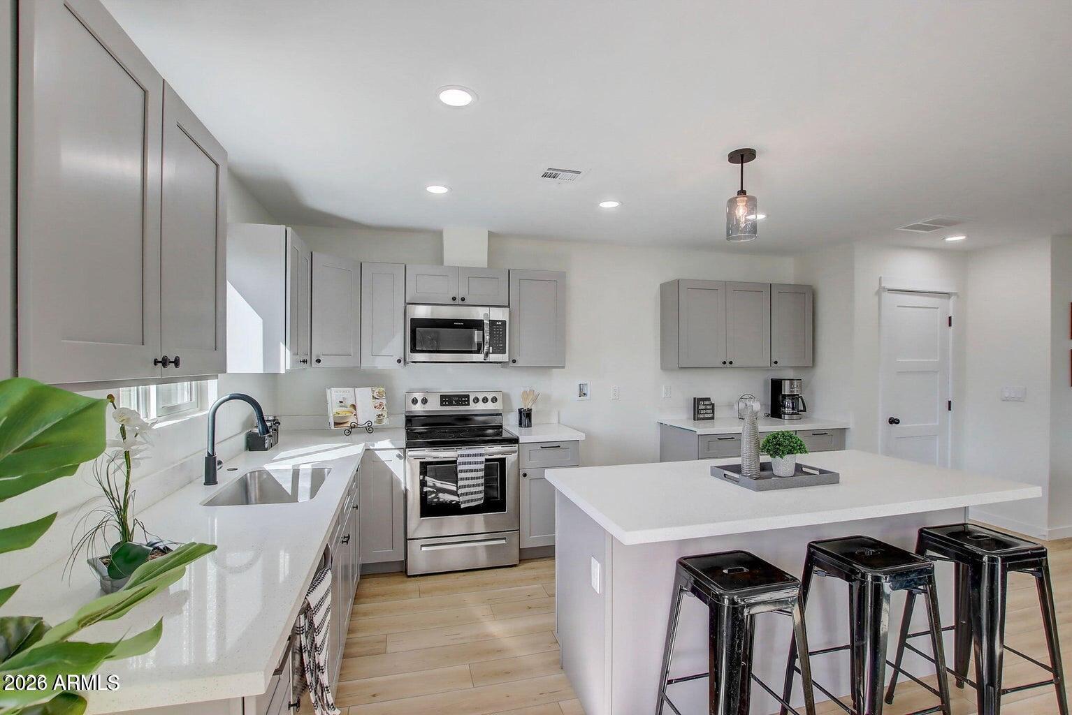 2509 E BROADWAY Road 2