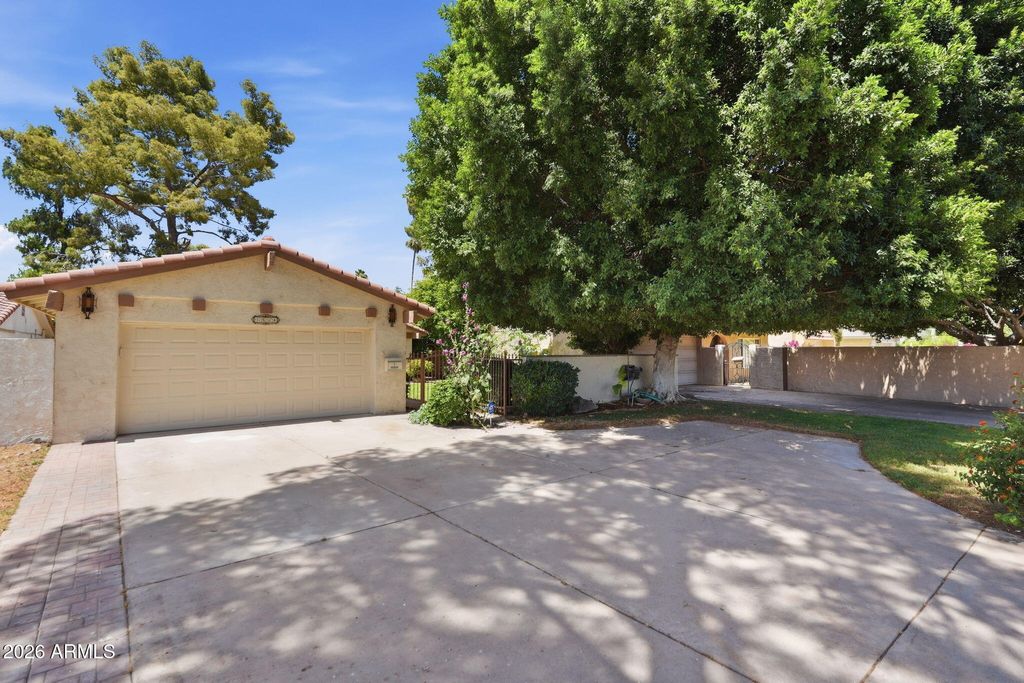 Photo of 1534 E Southshore Drive, Tempe, AZ 85283 (MLS # 7031428)