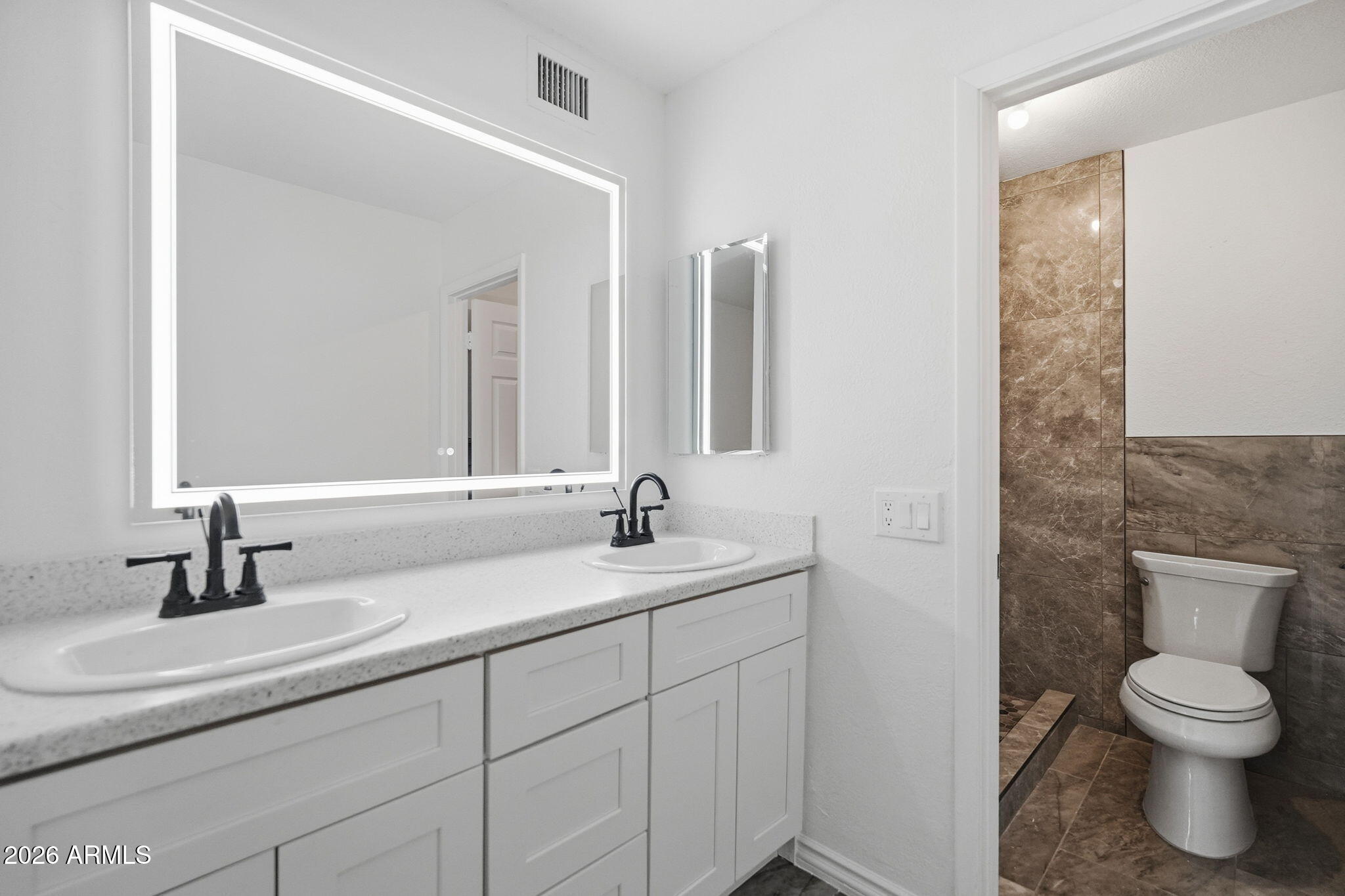 LAKES TRACT R1 - Residential