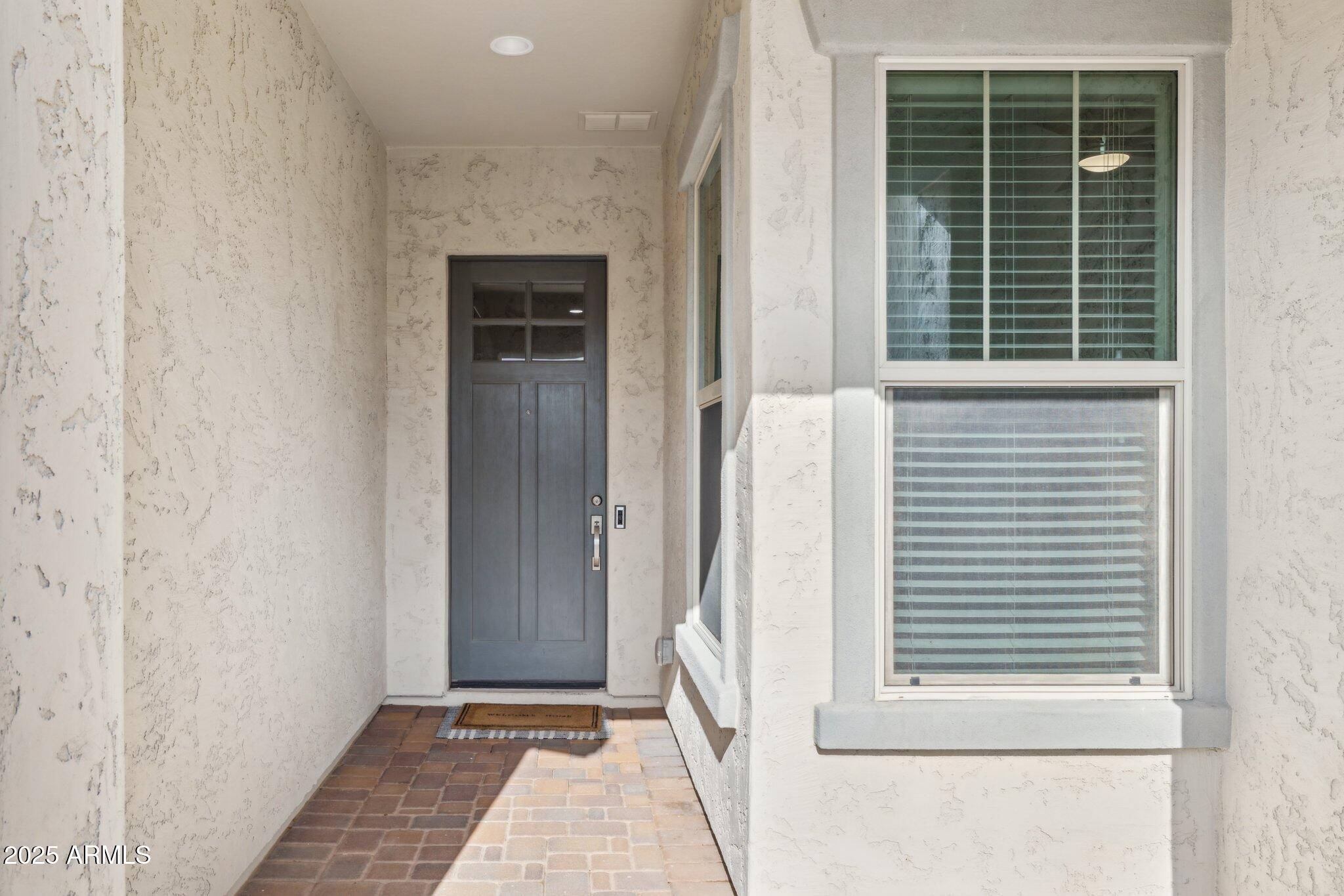 18324 W HIGHLAND Avenue