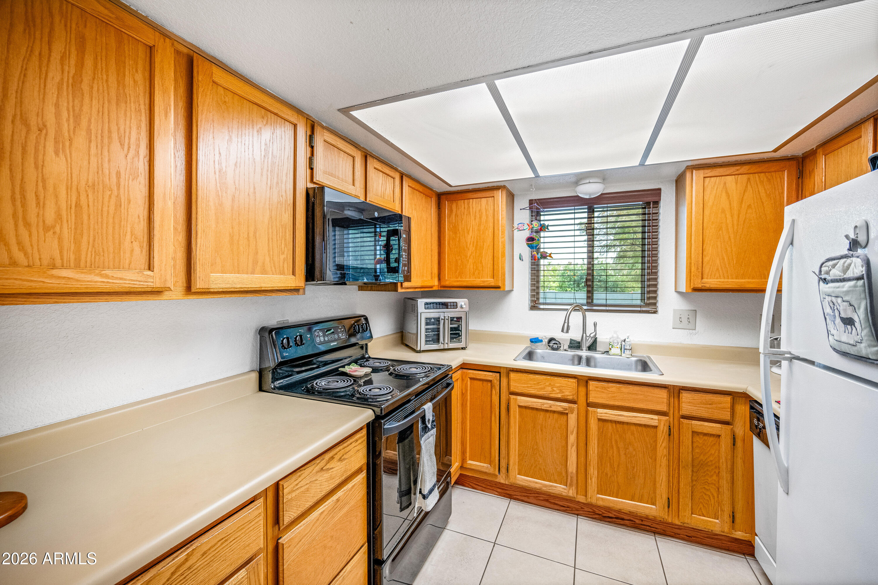 2315 W UNION HILLS Drive 115