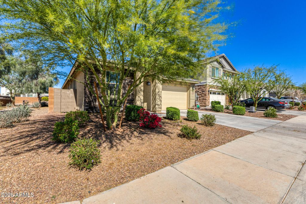 Photo of 12366 W Locust Lane, Avondale, AZ 85323 (MLS # 6996408)