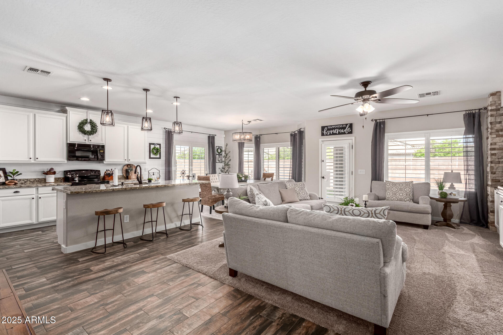 6219 S BANNING Street