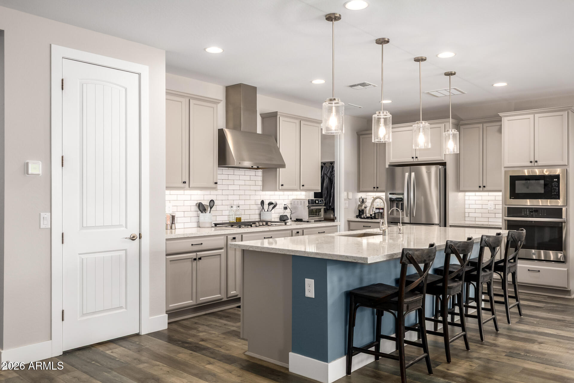 9758 E RESISTANCE Avenue