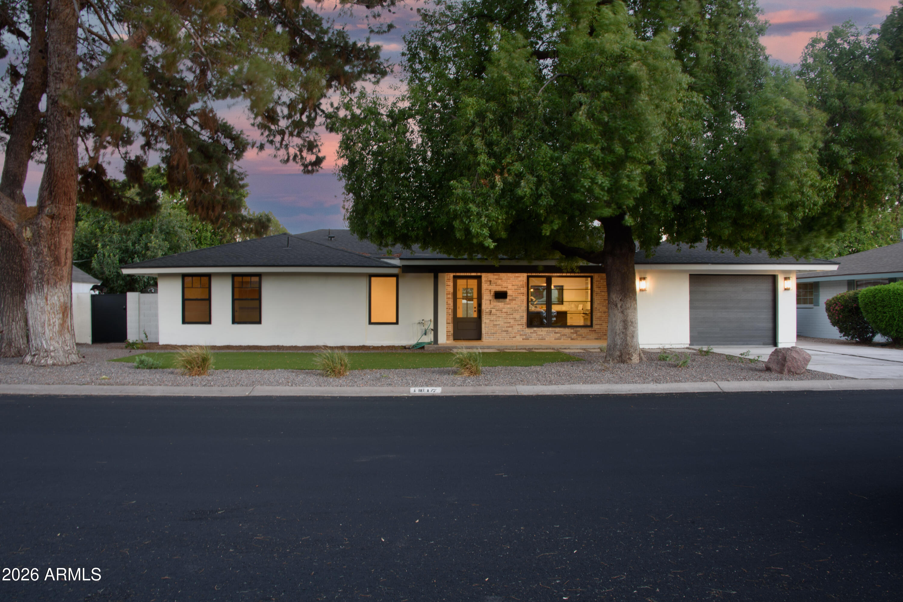 1117 W VERMONT Avenue