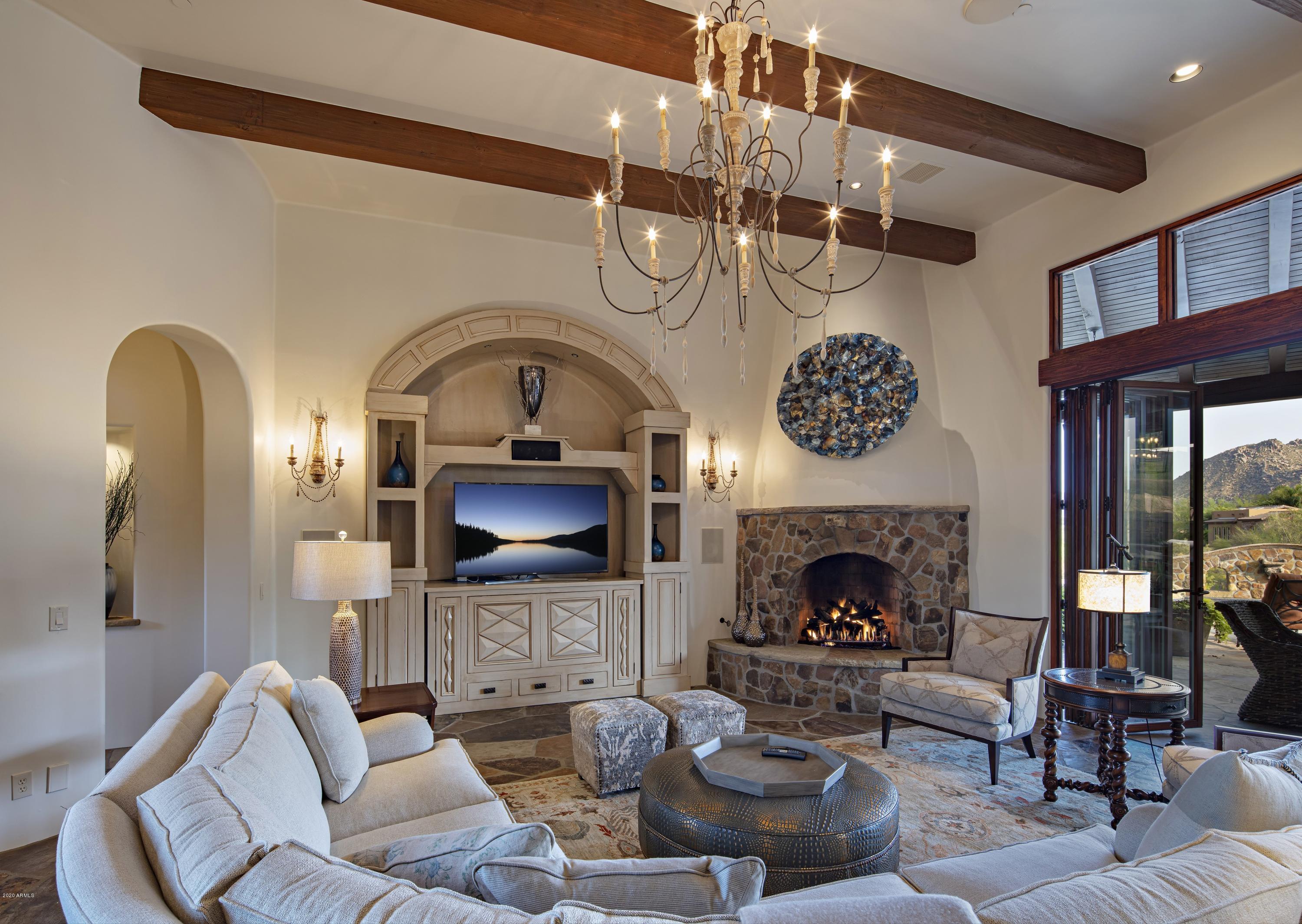 PINNACLE CANYON - Residential