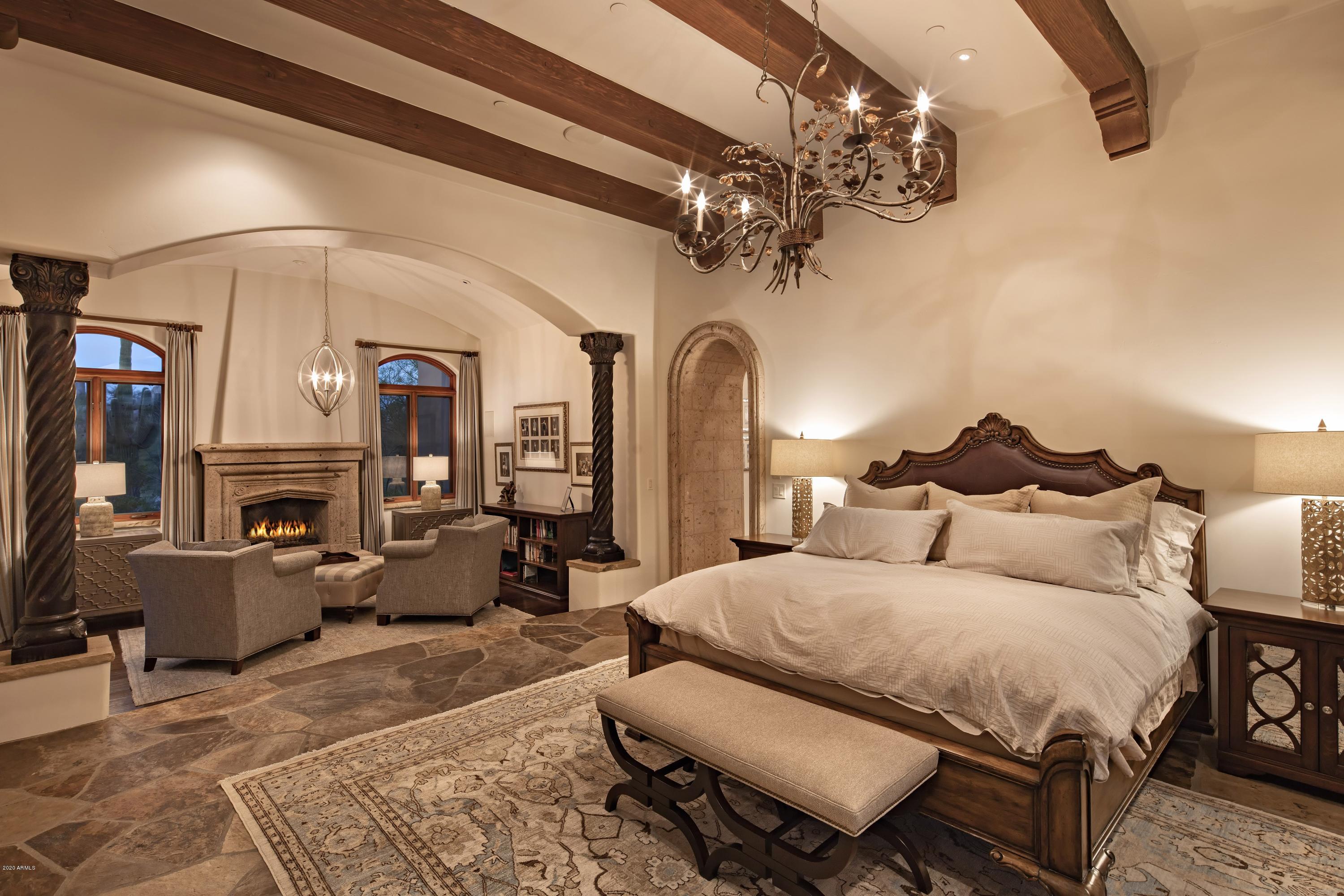 PINNACLE CANYON - Residential