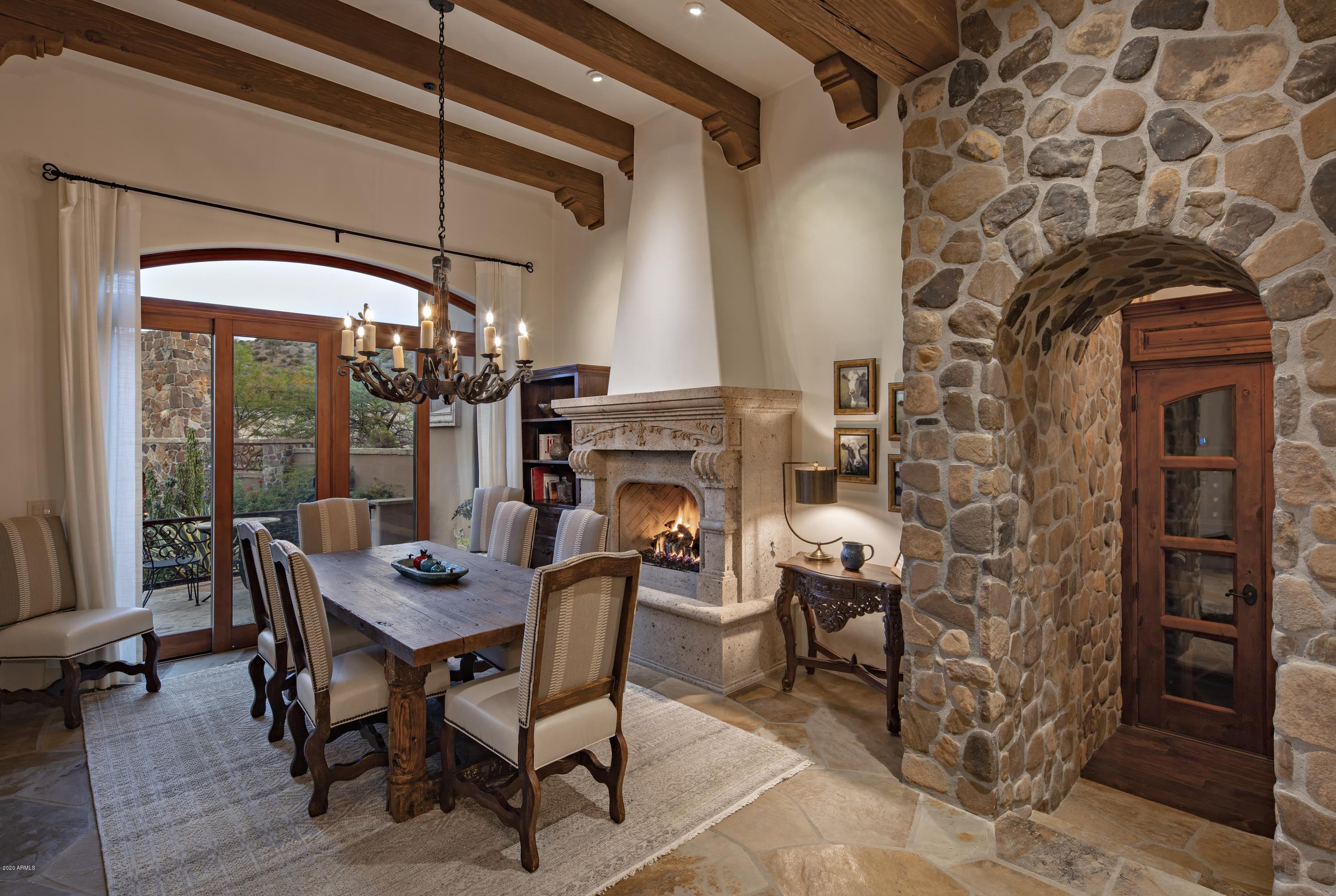 PINNACLE CANYON - Residential