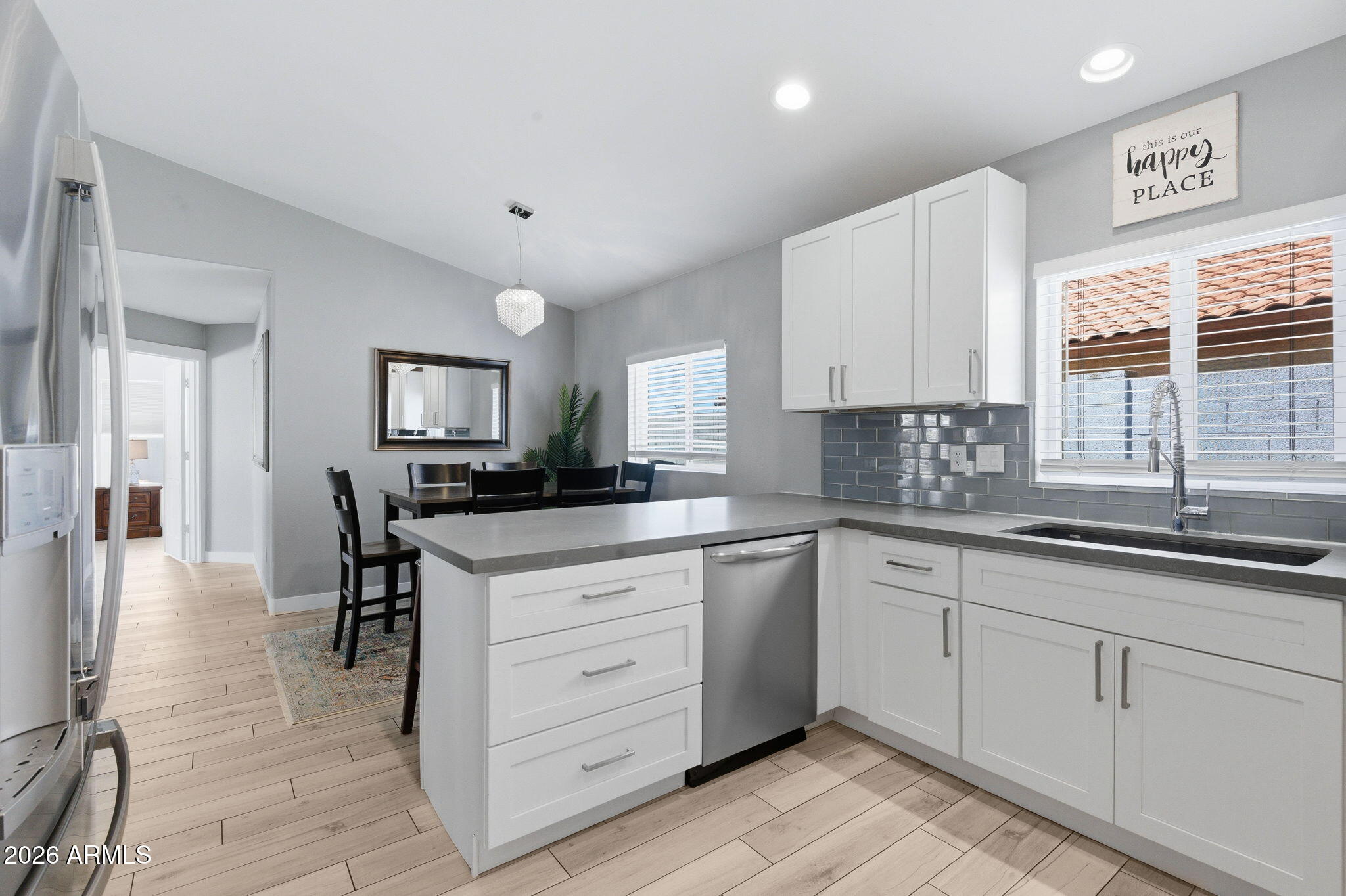 VAL VISTA - Residential