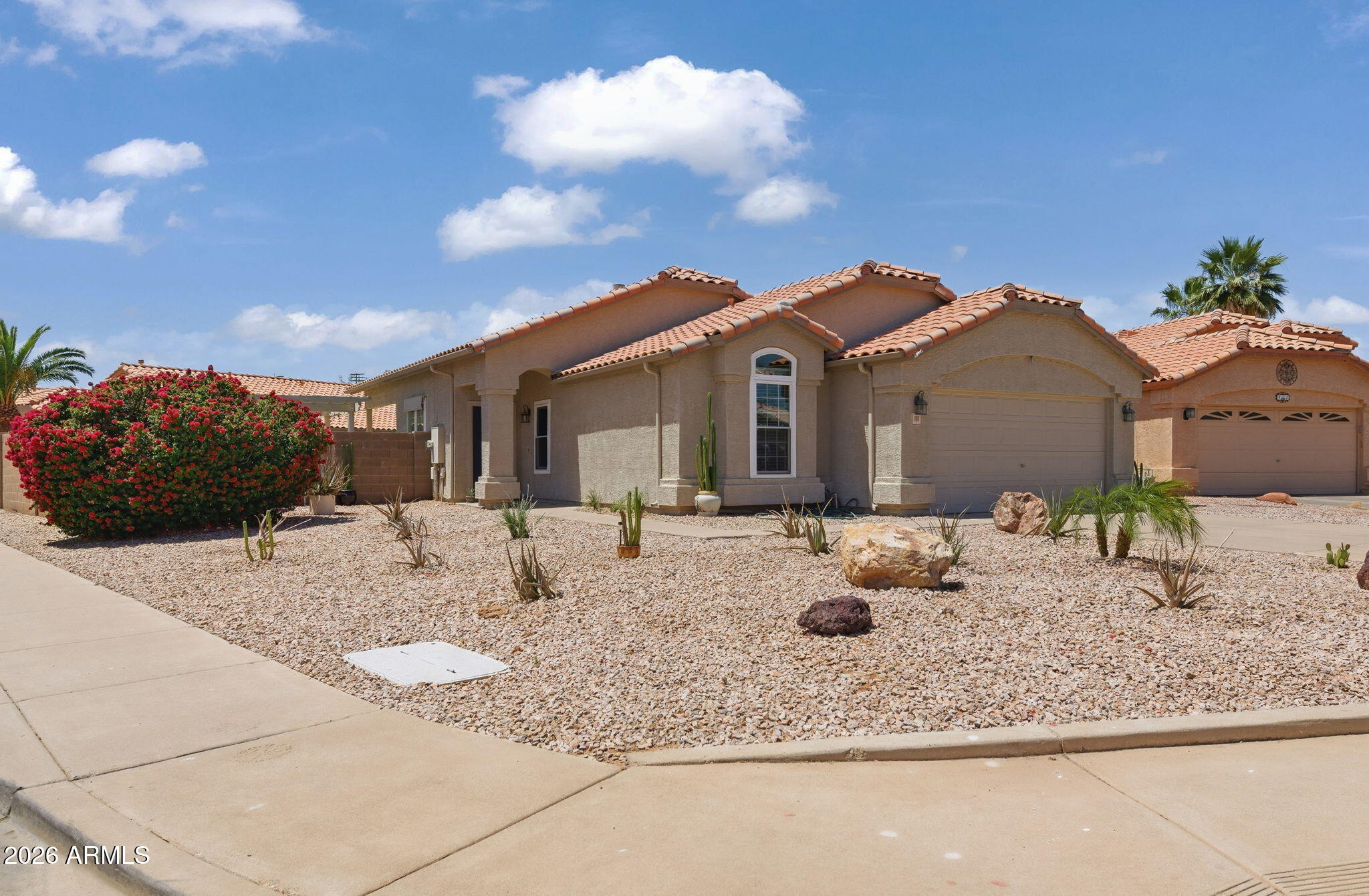 VAL VISTA - Residential