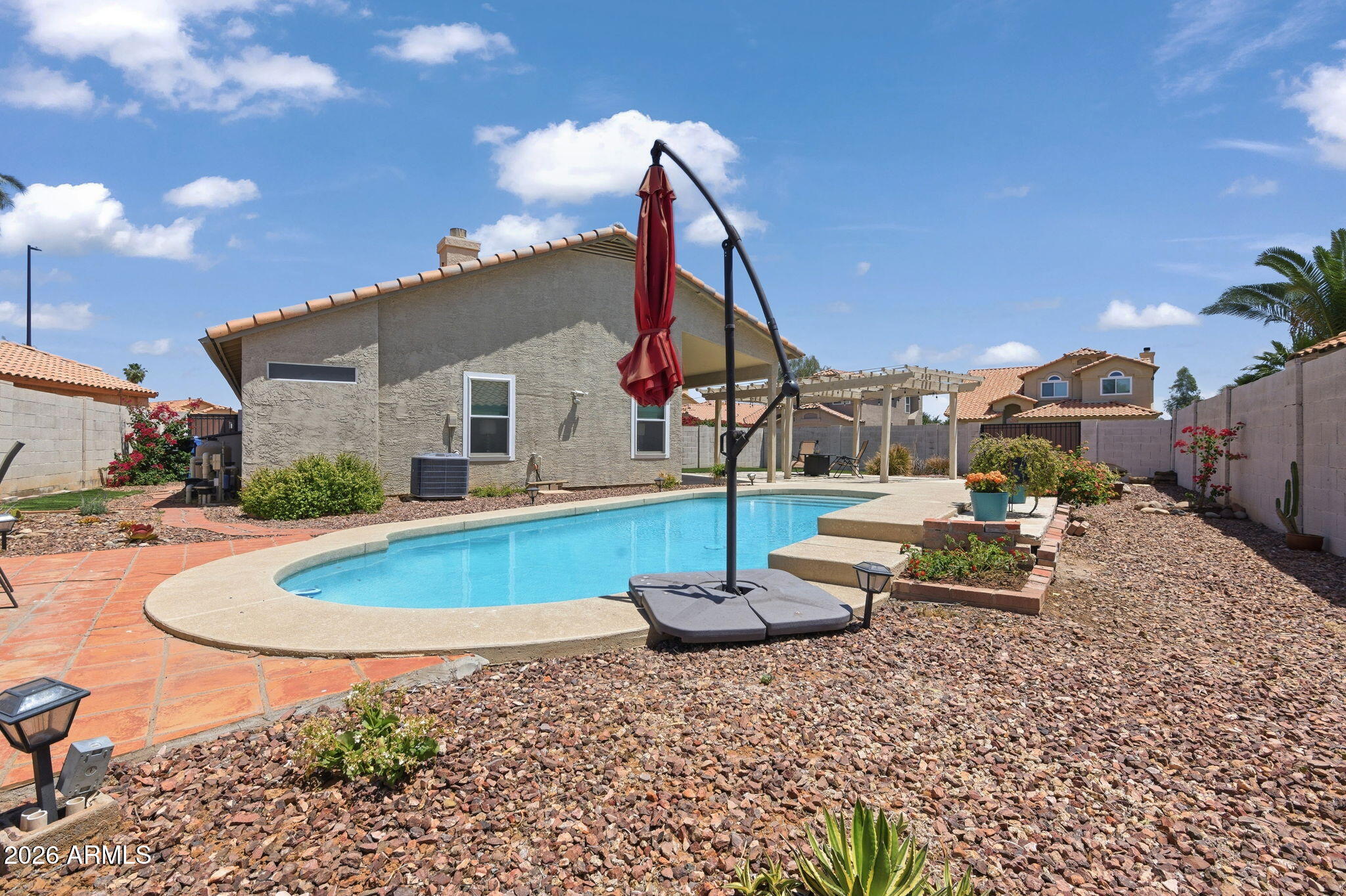VAL VISTA - Residential