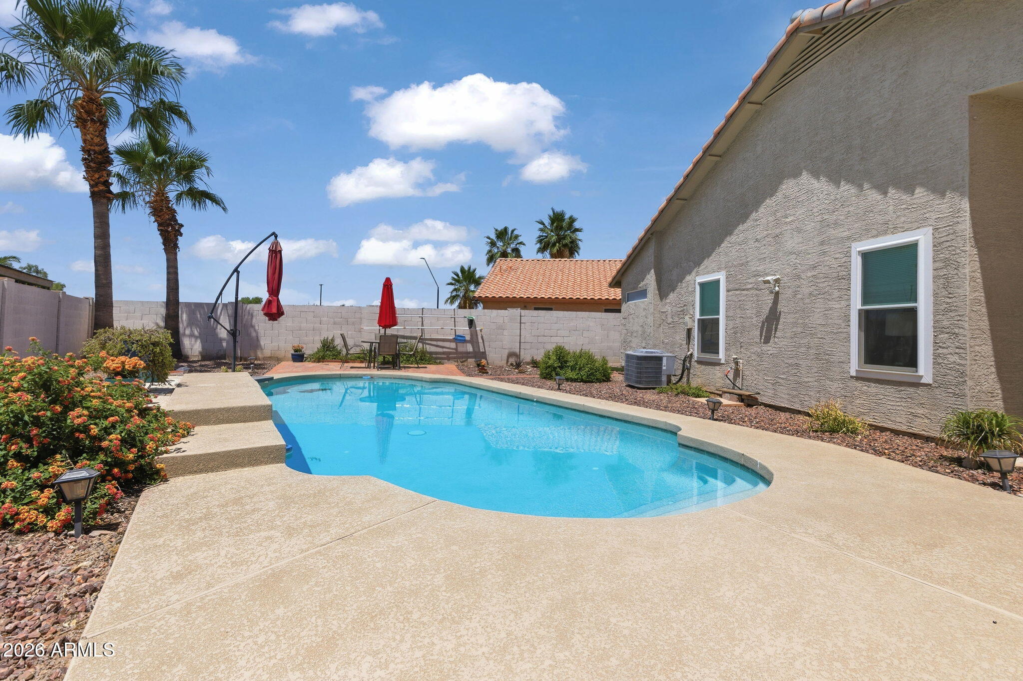 VAL VISTA - Residential