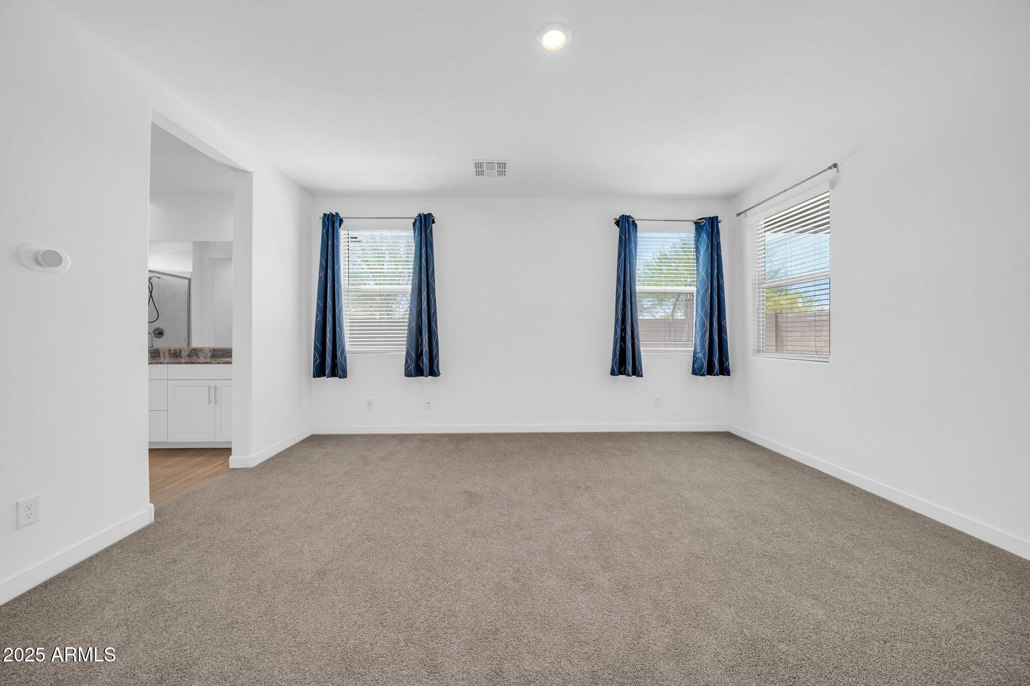 2033 W BURNSIDE Trail