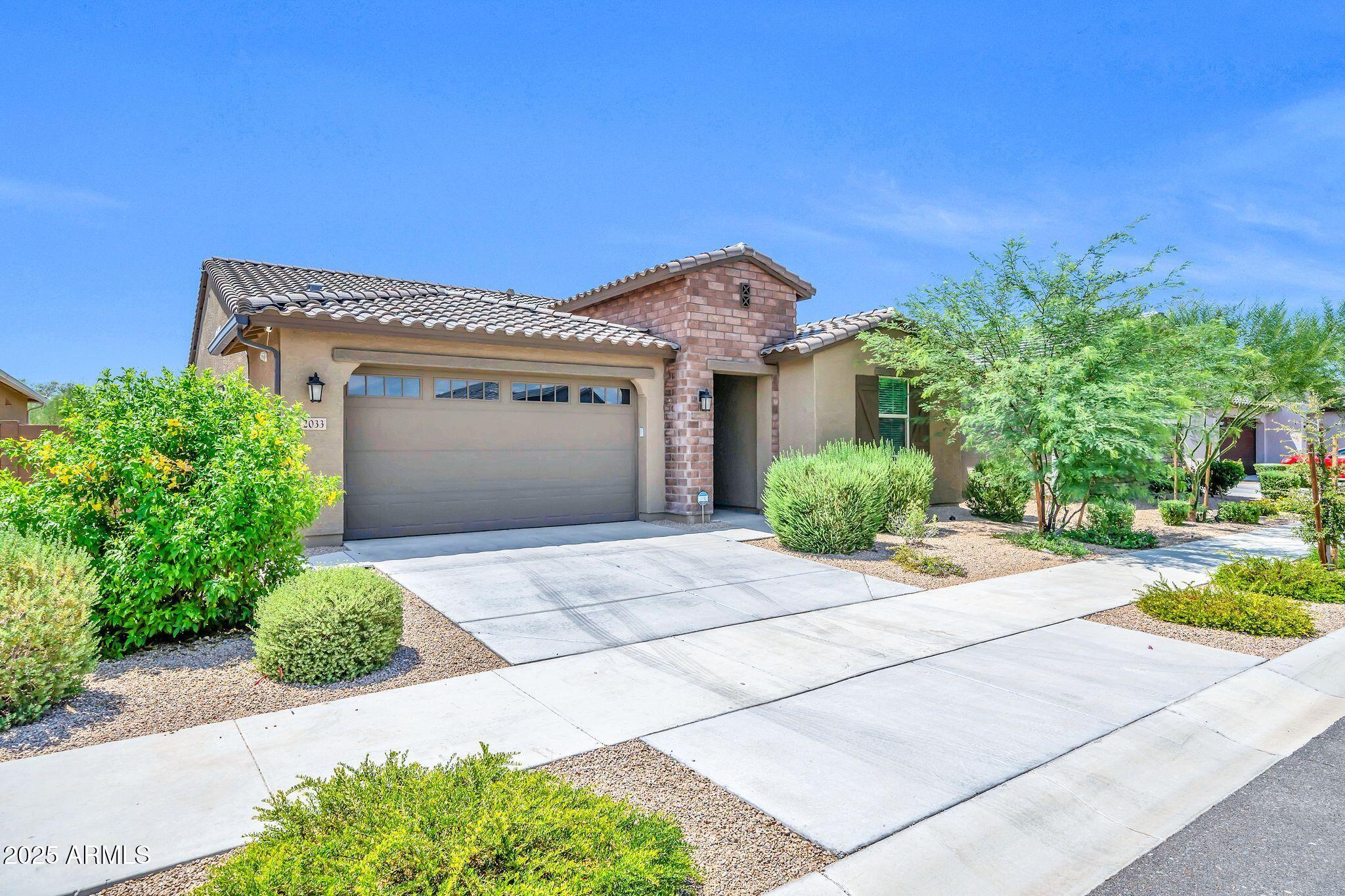 2033 W BURNSIDE Trail