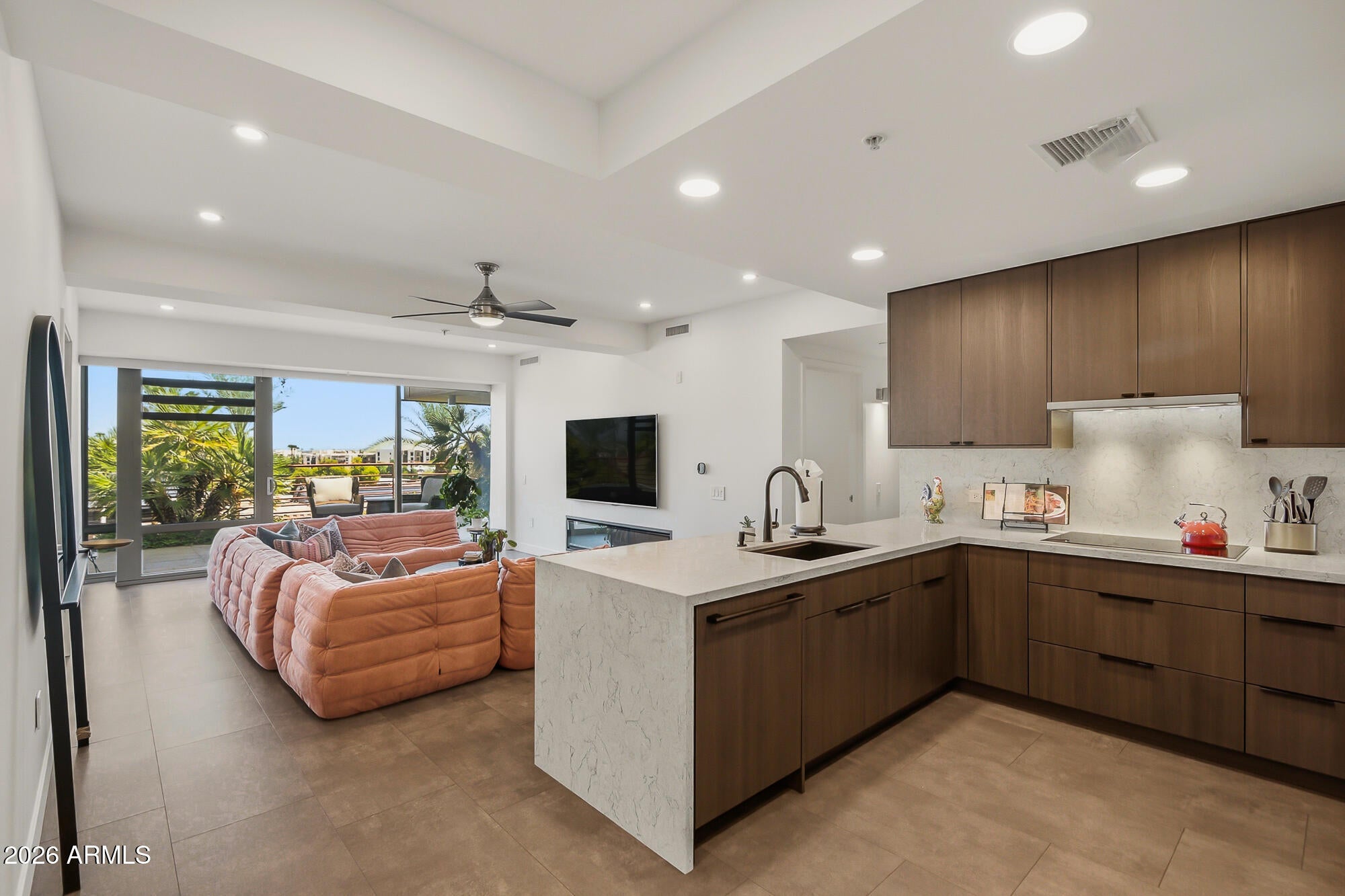 7167 E RANCHO VISTA Drive 4010