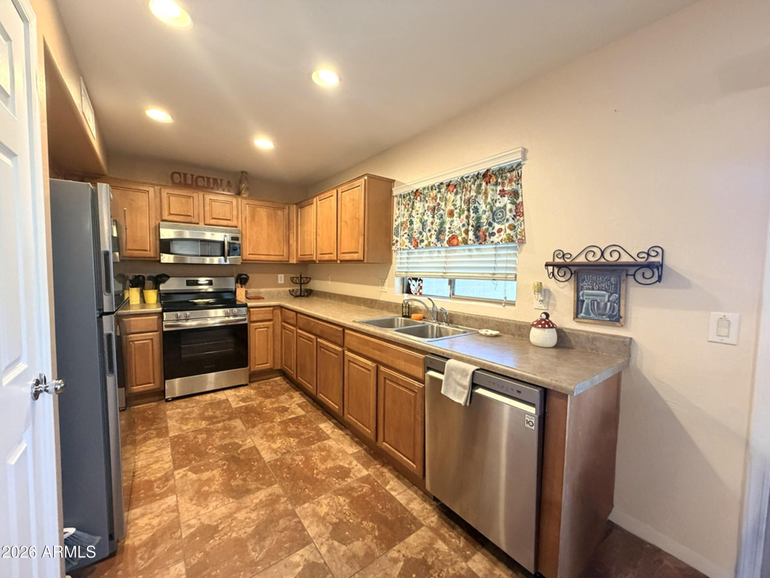 C W RANCH - Residential