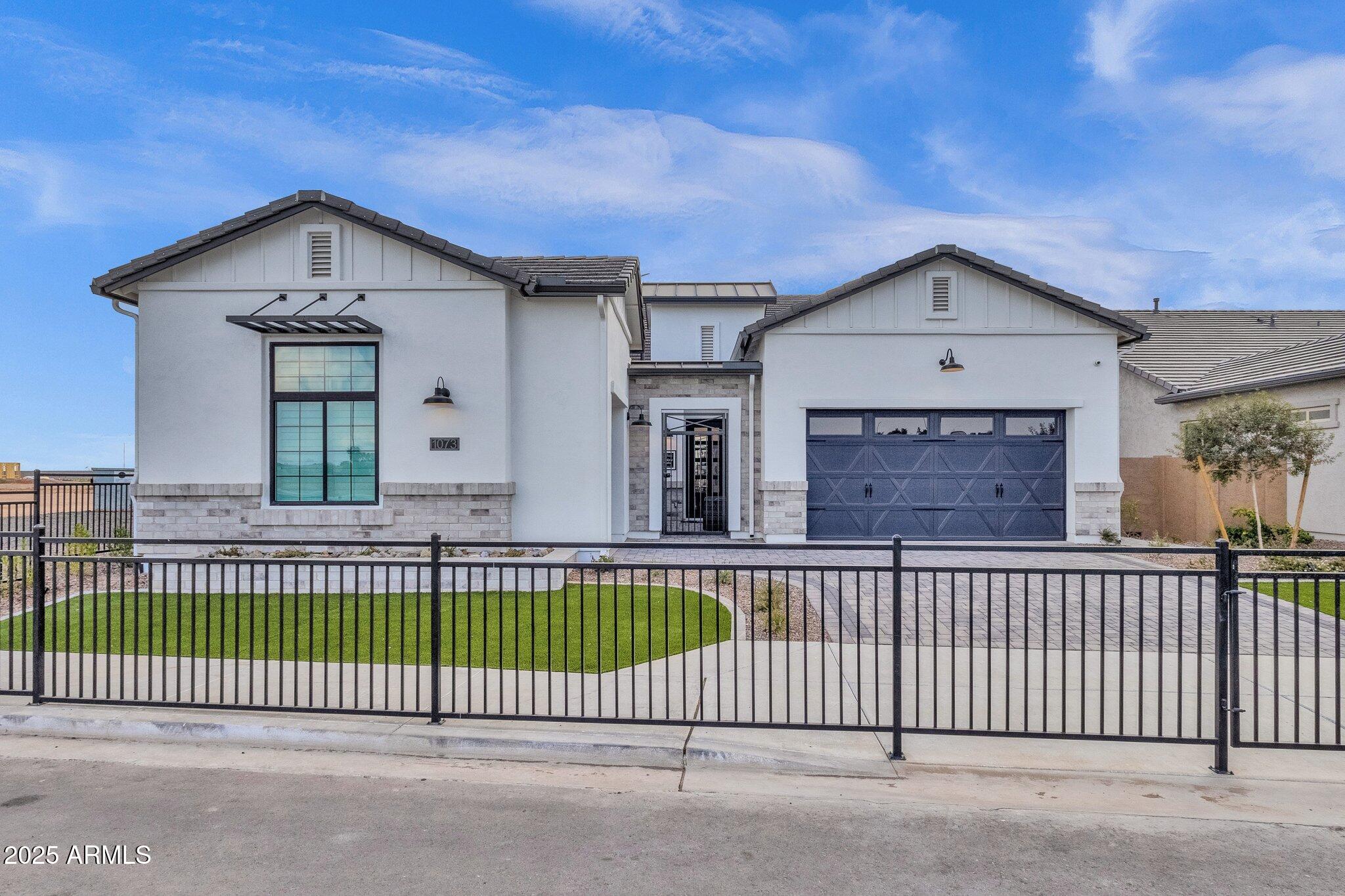 1160 E PEACH TREE Drive