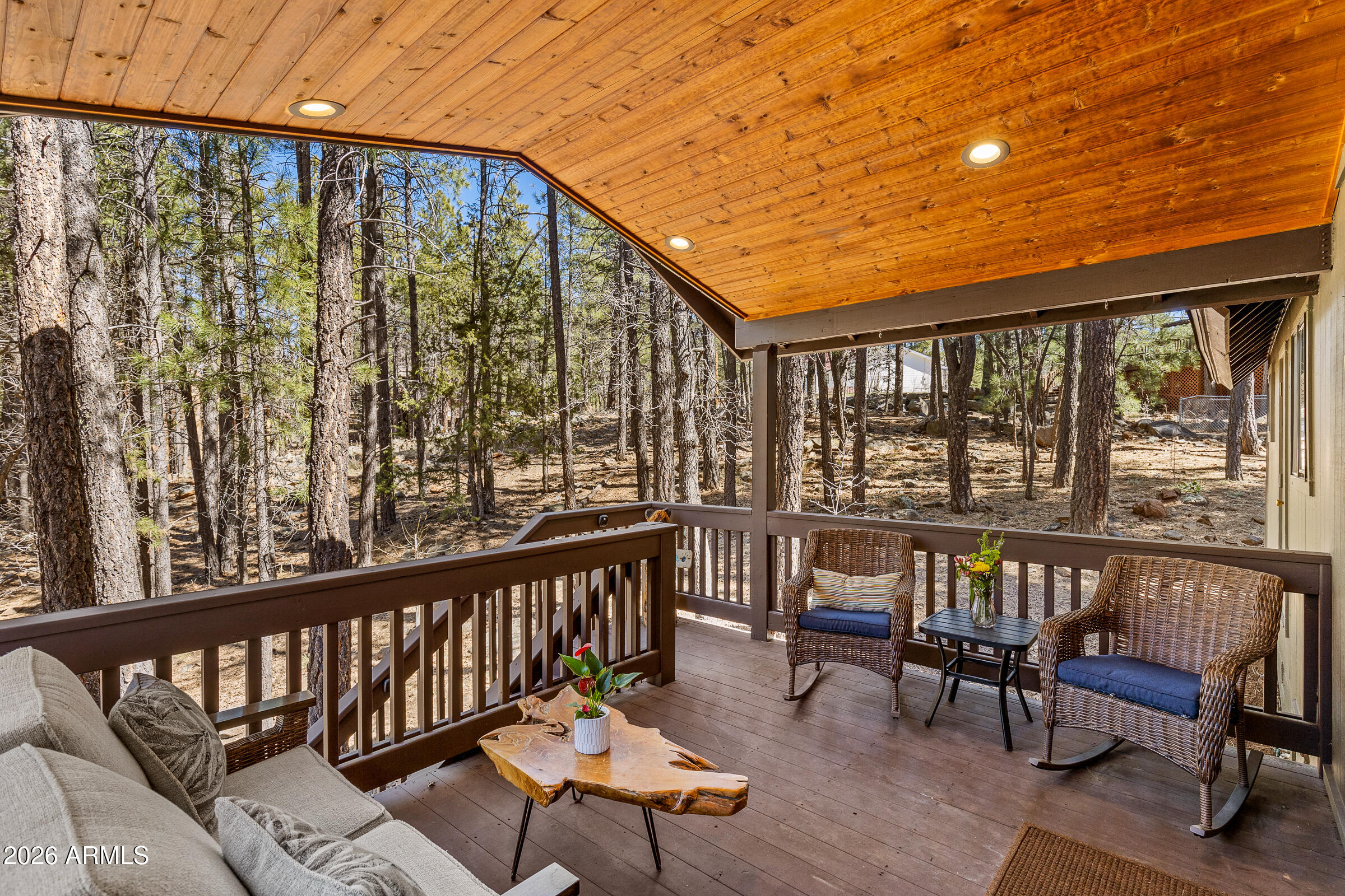 945 E MUNDS CANYON Road