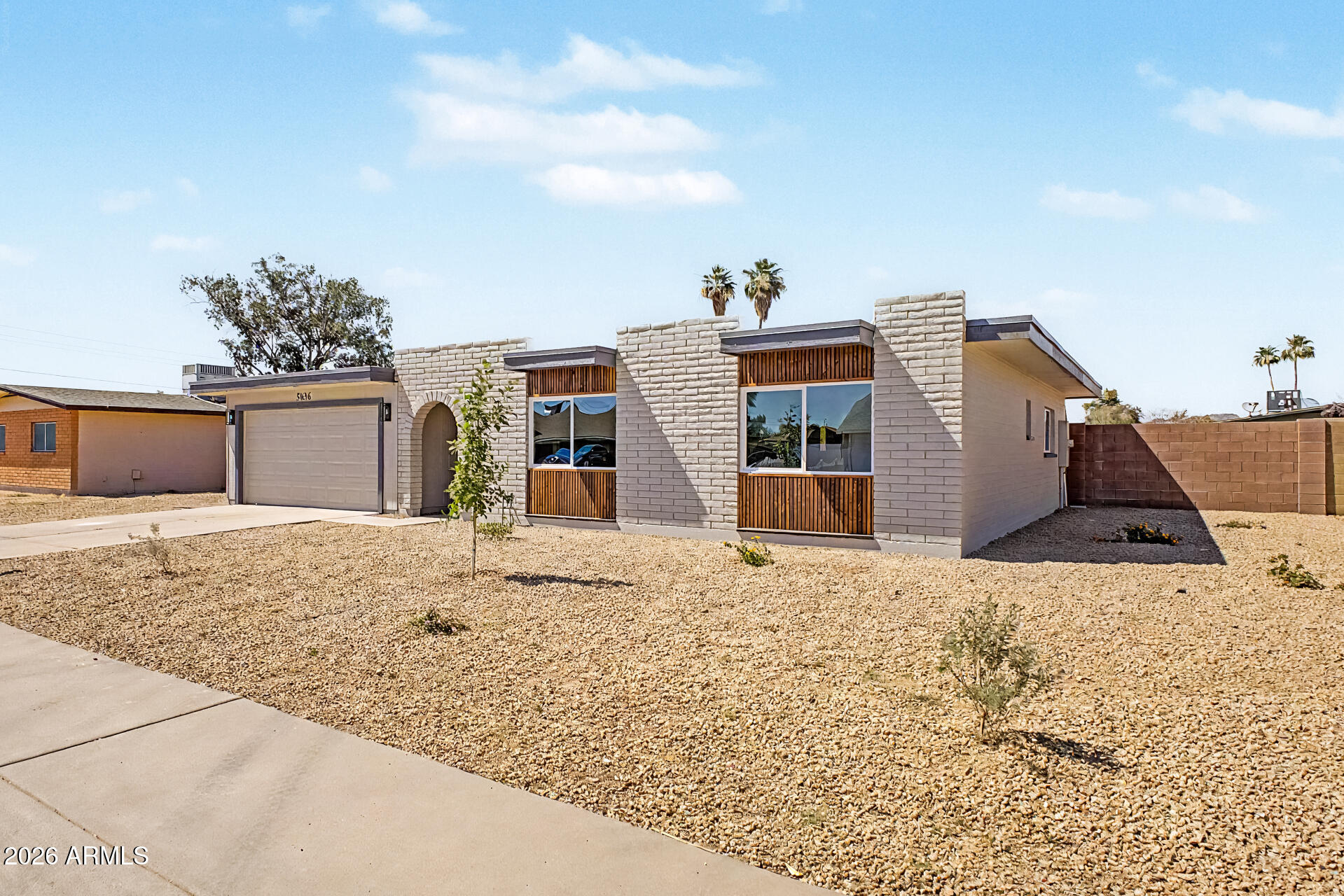 5036 W BEVERLY Lane