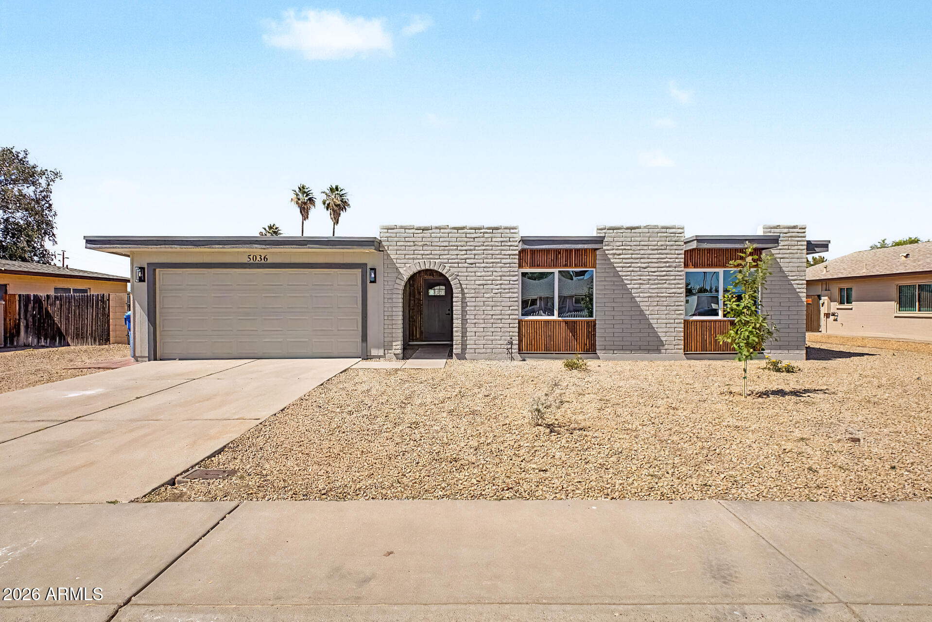 5036 W BEVERLY Lane