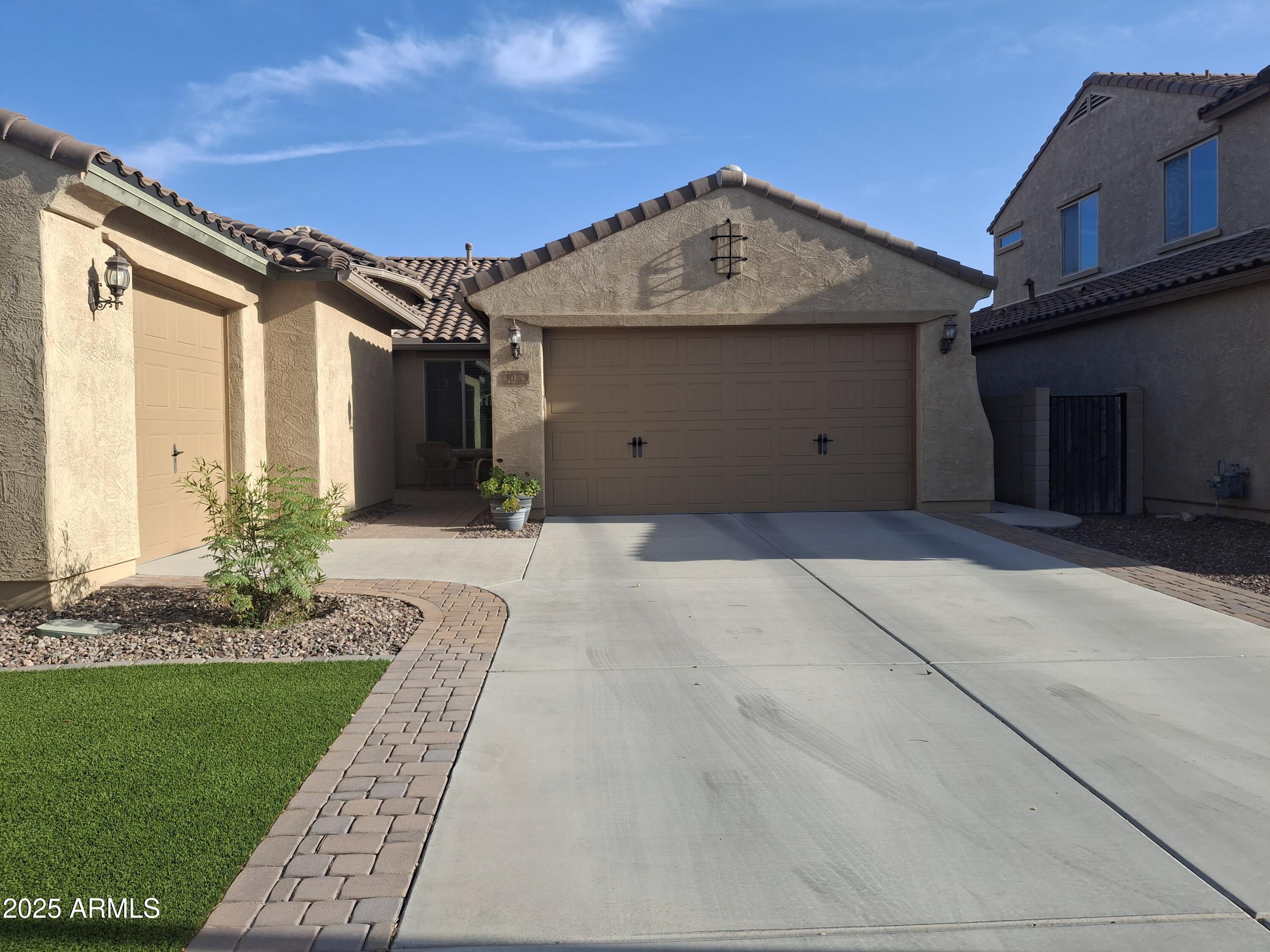 10773 W PRICKLY PEAR Trail