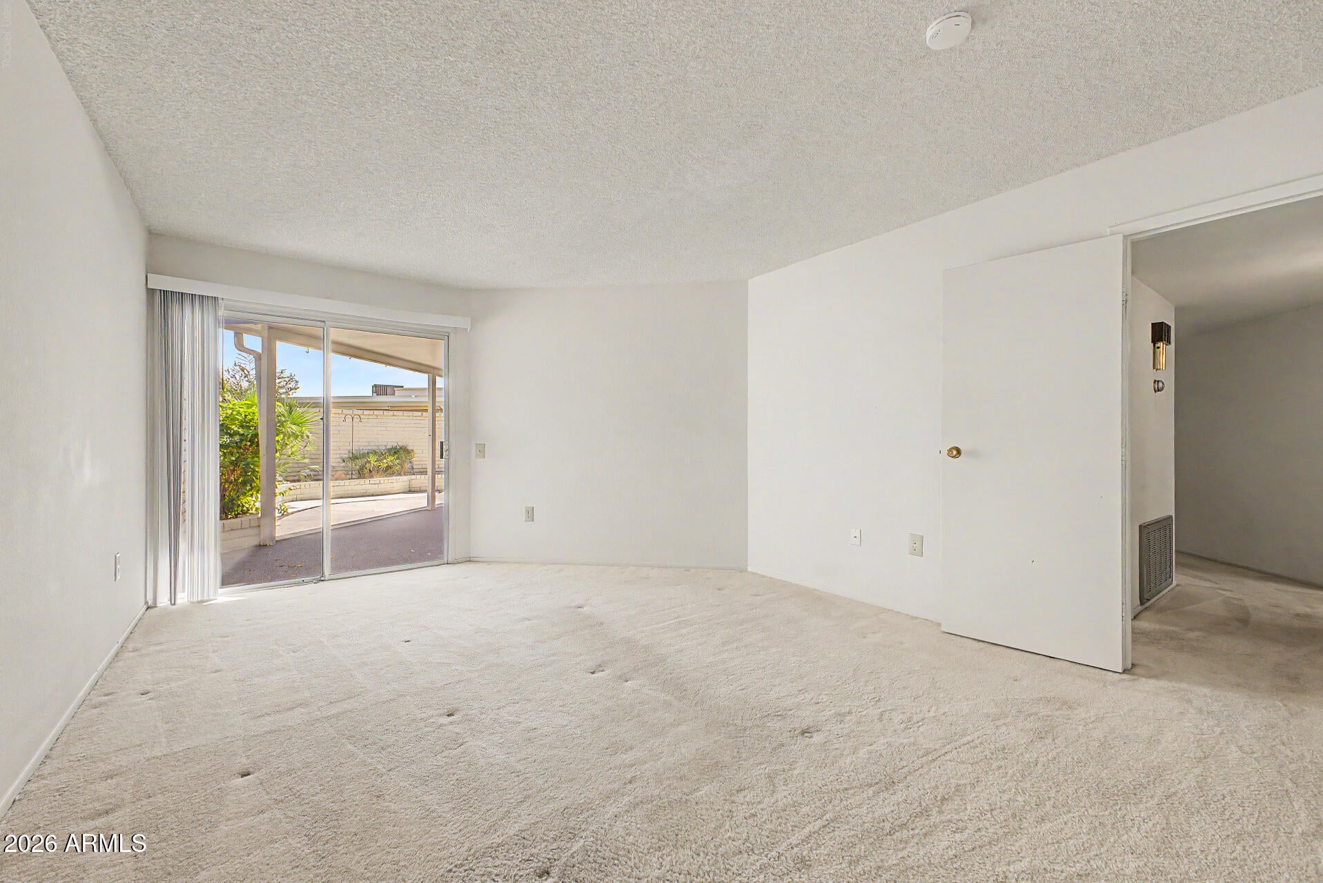 10416 W HUTTON Drive