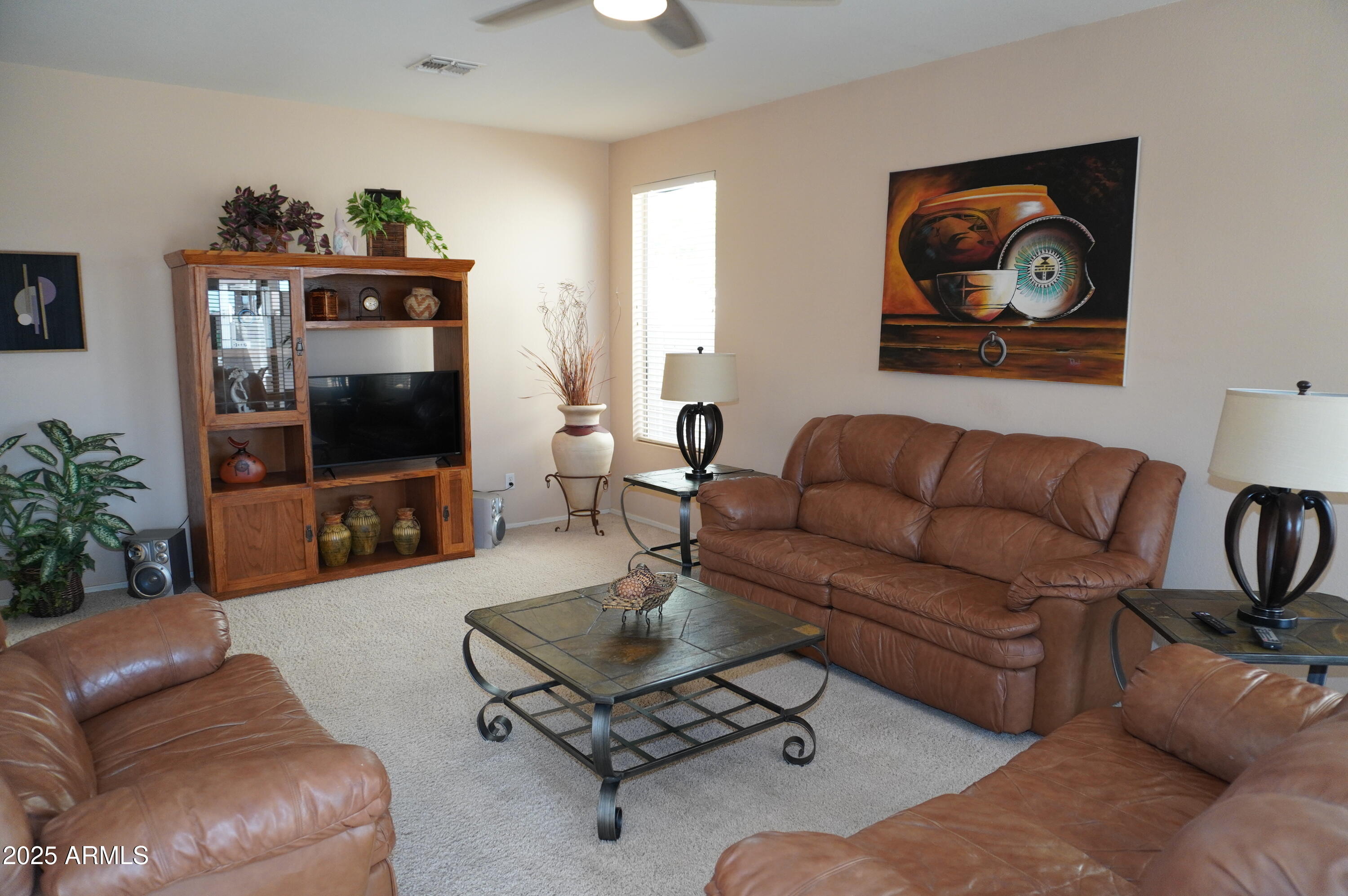 1821 W GLENHAVEN Drive