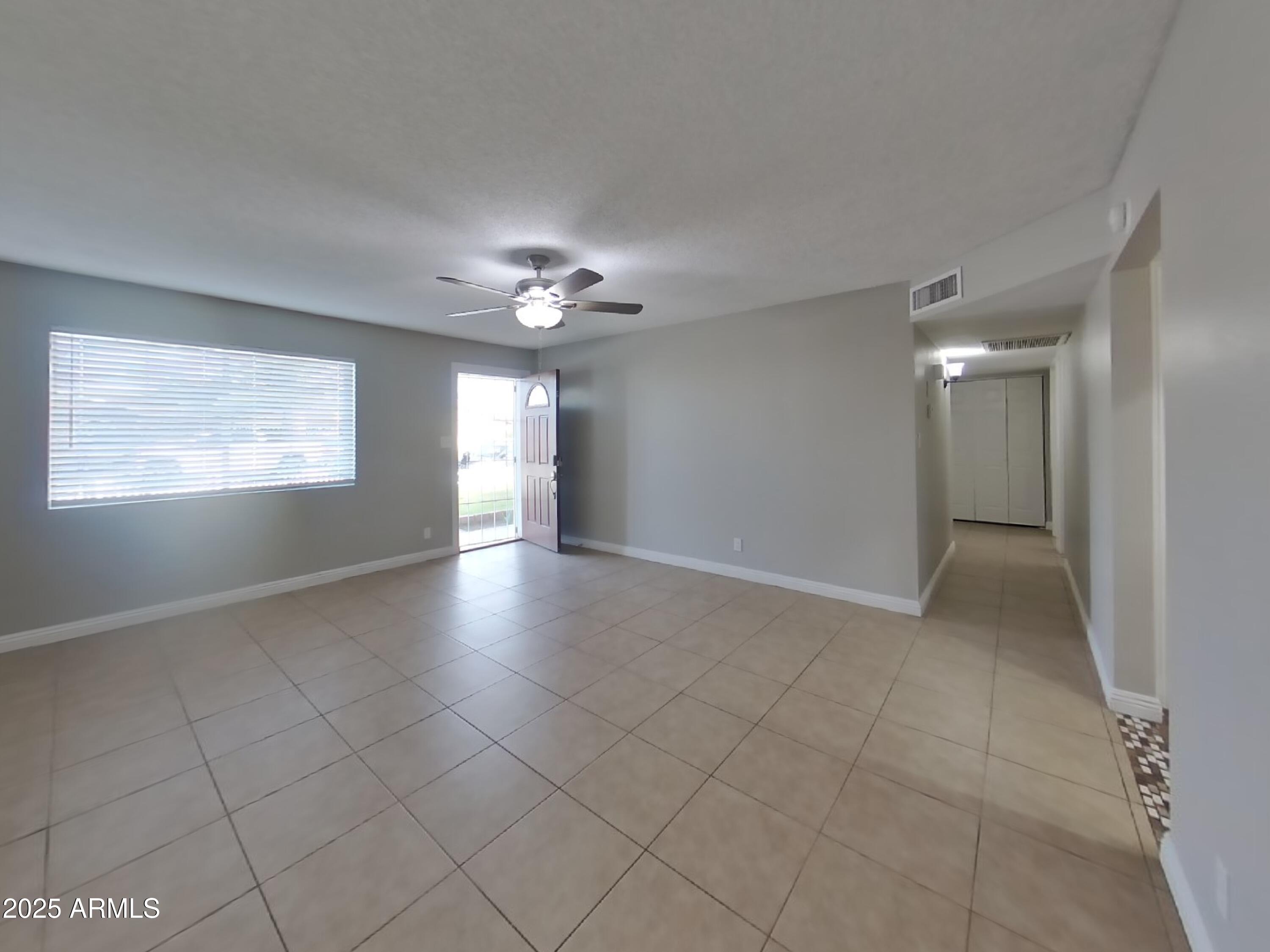 1445 E EDGEWOOD Avenue