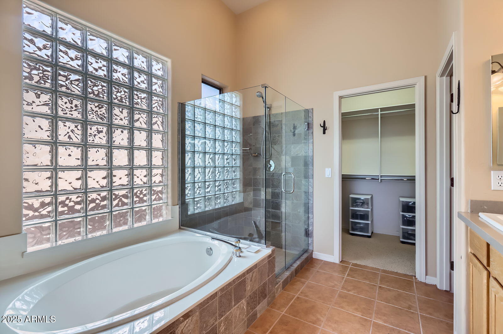 Scottsdale, Arizona 85262, United States, 3 Bedrooms Bedrooms, ,2 BathroomsBathrooms,Residential,Pending,106057